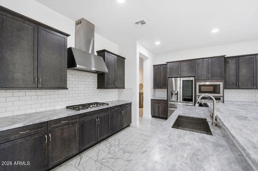 22898 E VIA DE OLIVOS