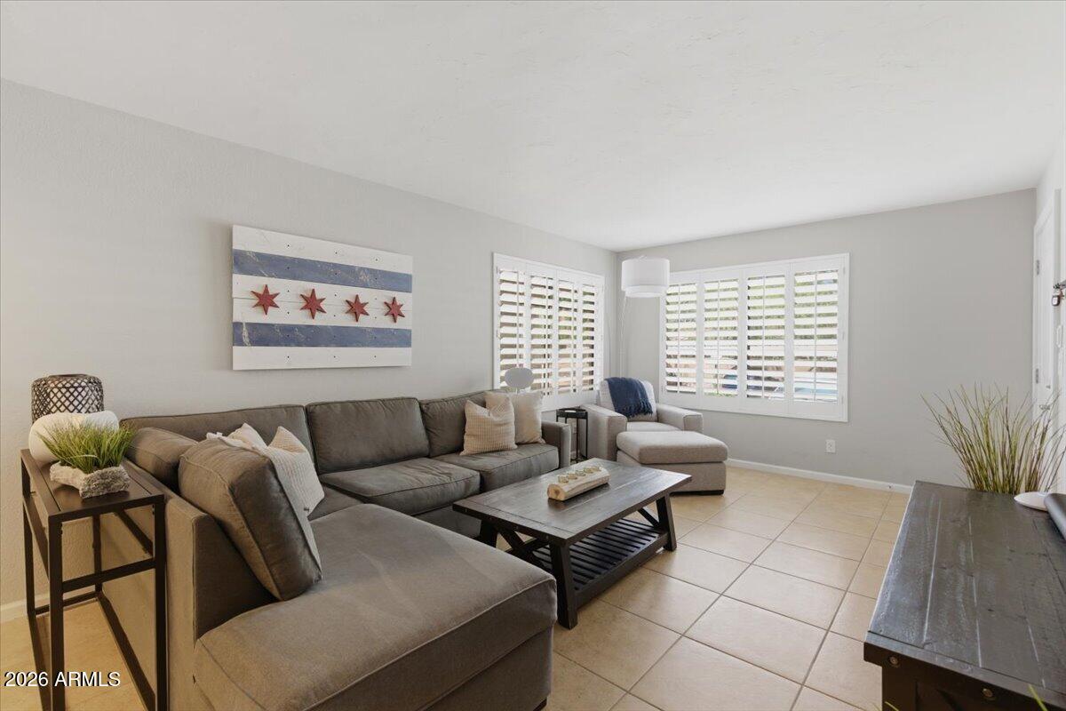 1905 E UNIVERSITY Drive 137