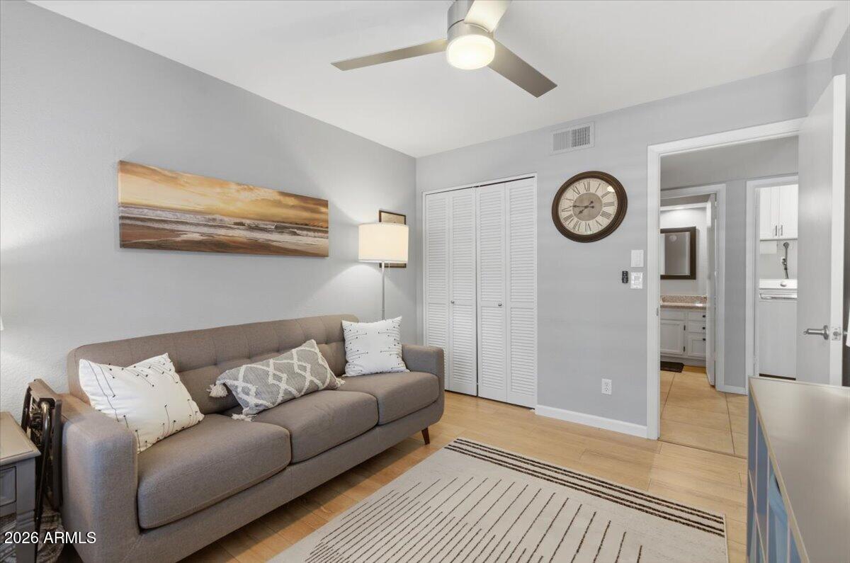 1905 E UNIVERSITY Drive 137