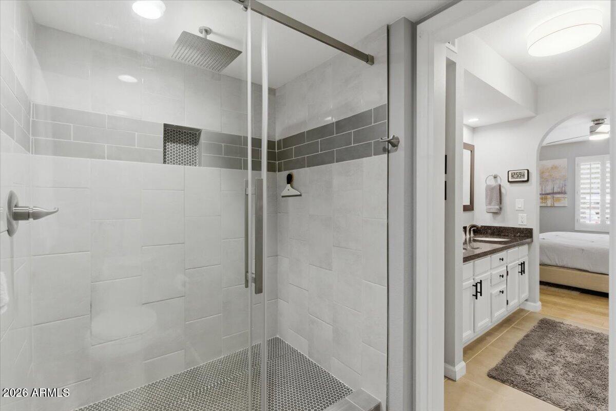 1905 E UNIVERSITY Drive 137