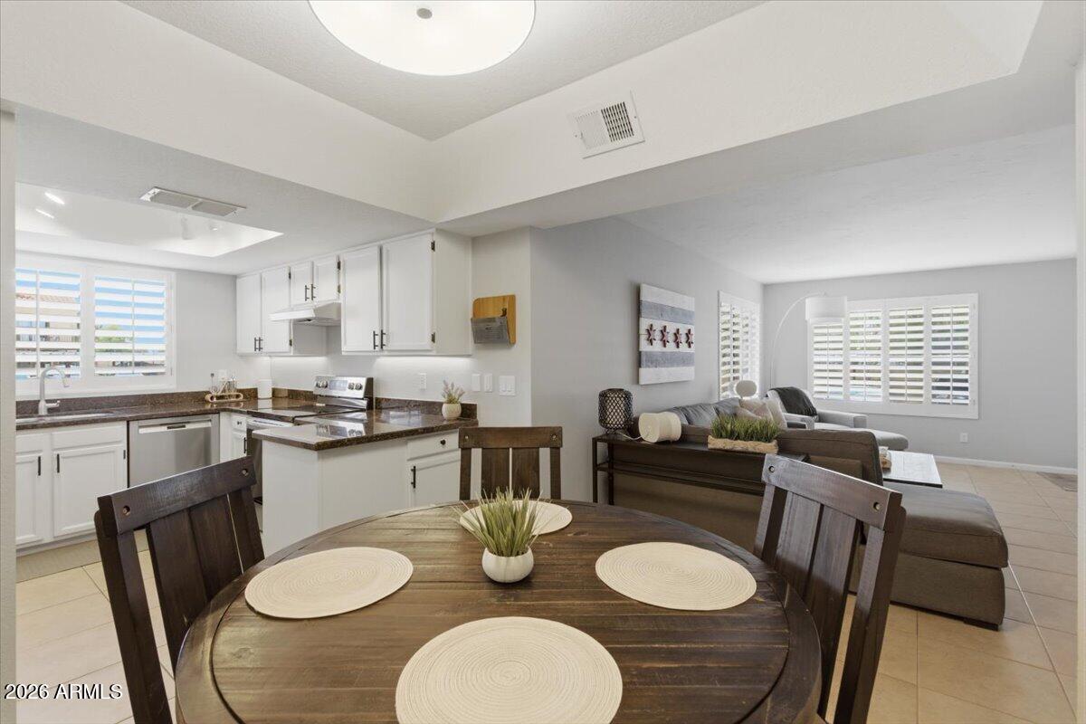 1905 E UNIVERSITY Drive 137