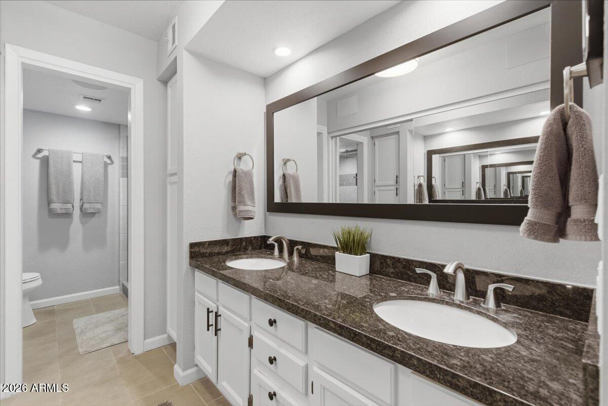 1905 E UNIVERSITY Drive 137