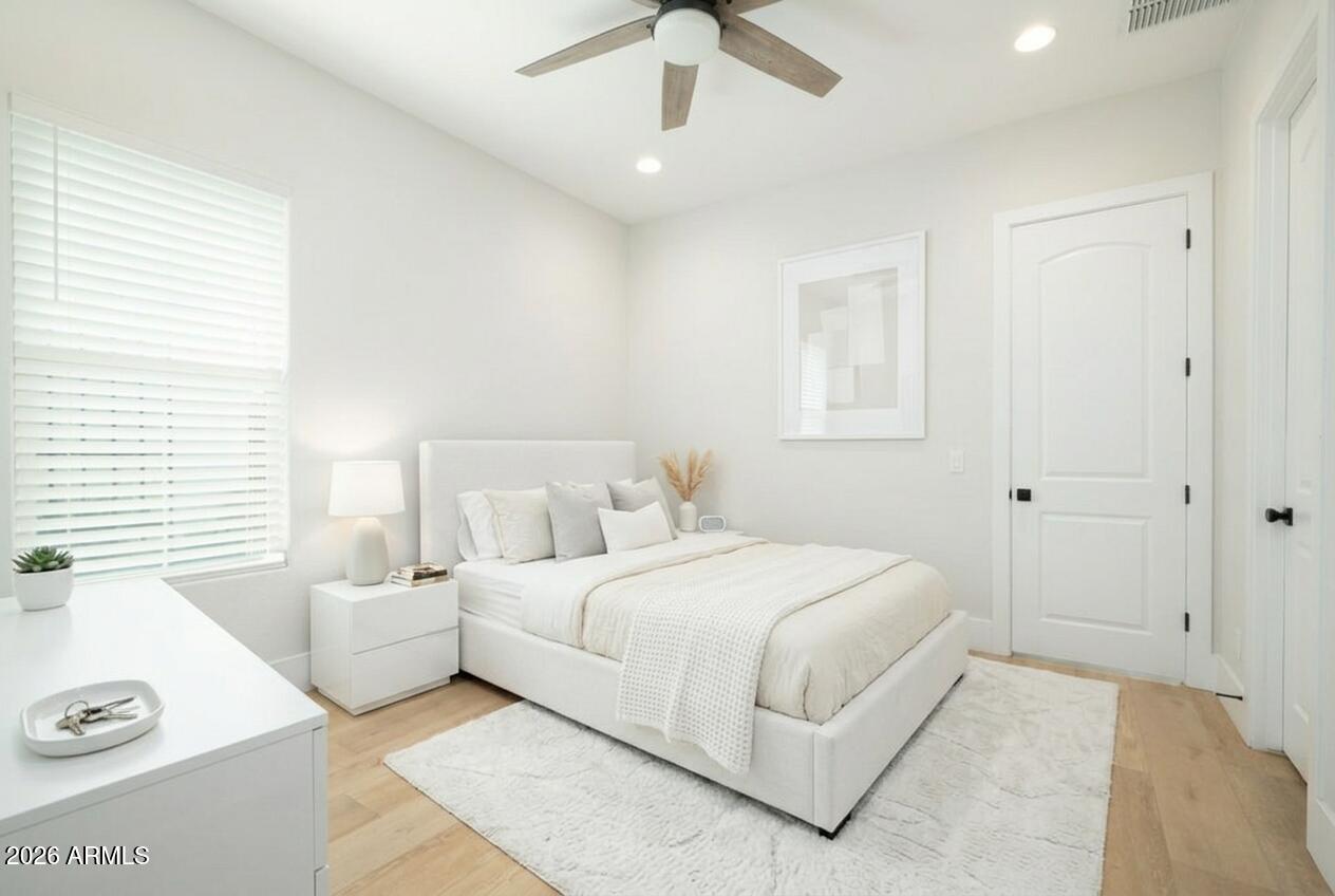 5537 E VIA CABALLO BLANCO