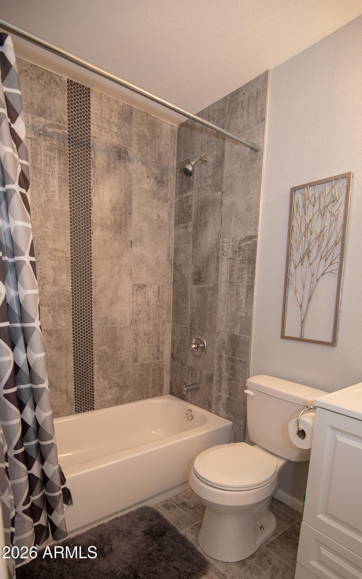 7414 E MORELAND Street