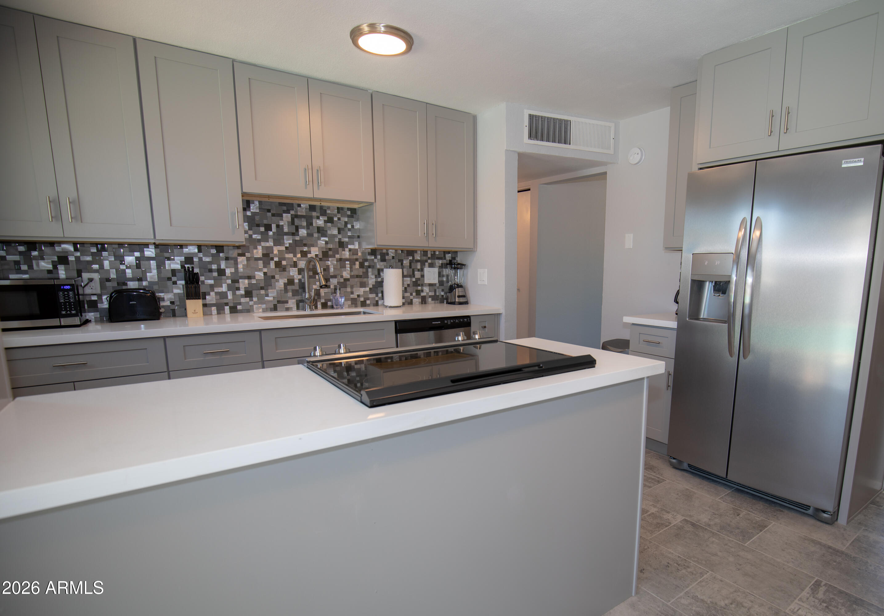 7414 E MORELAND Street