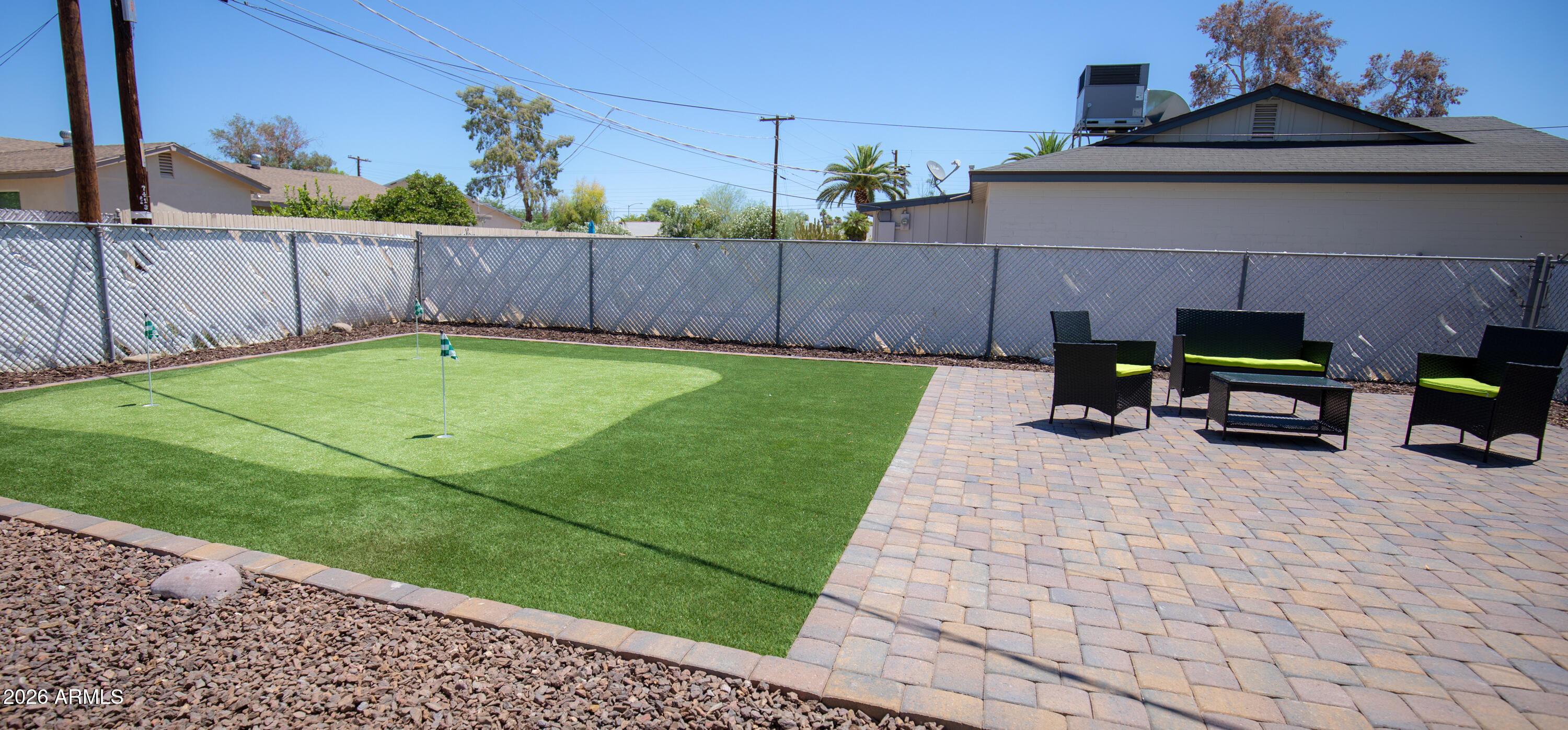 7414 E MORELAND Street