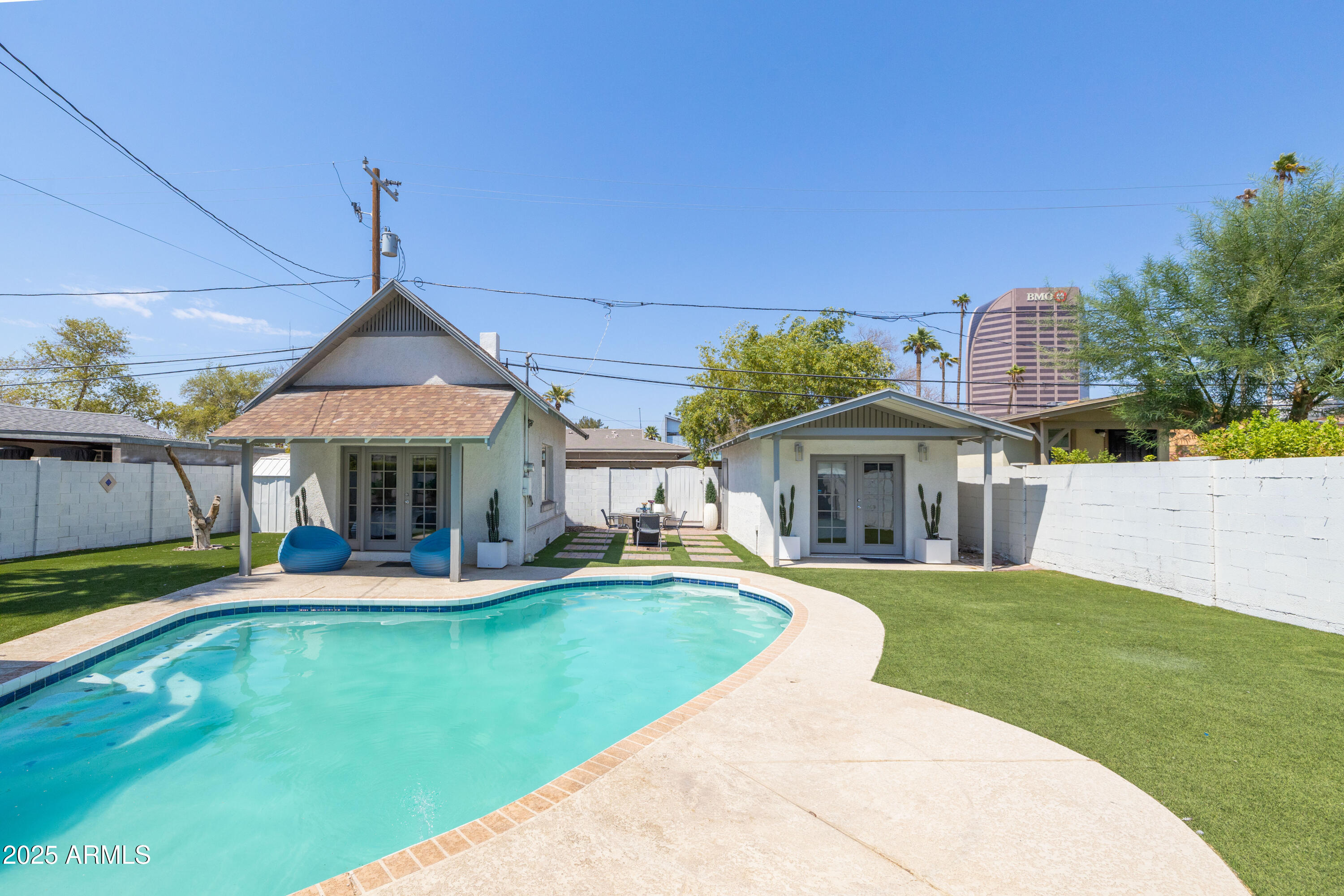 70 W LYNWOOD Street