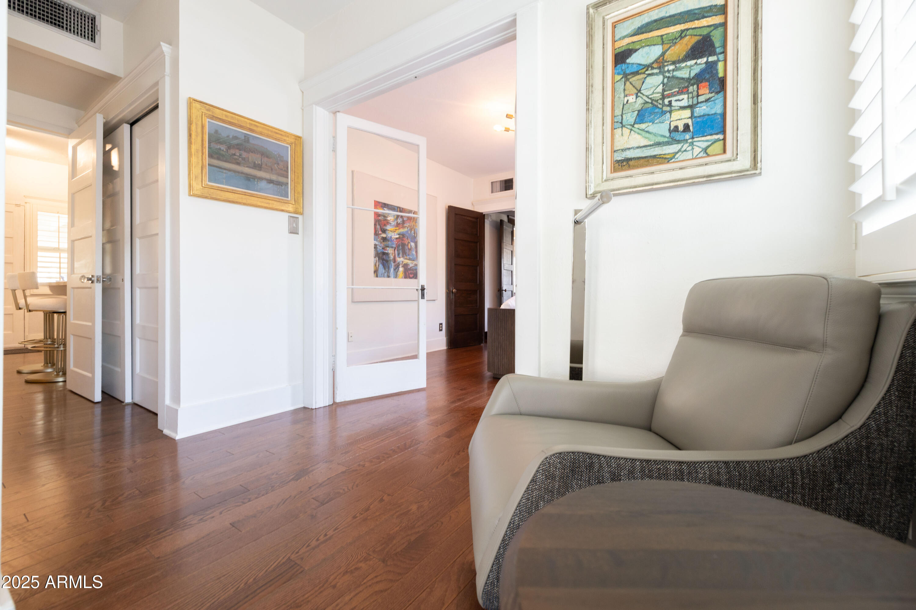 70 W LYNWOOD Street