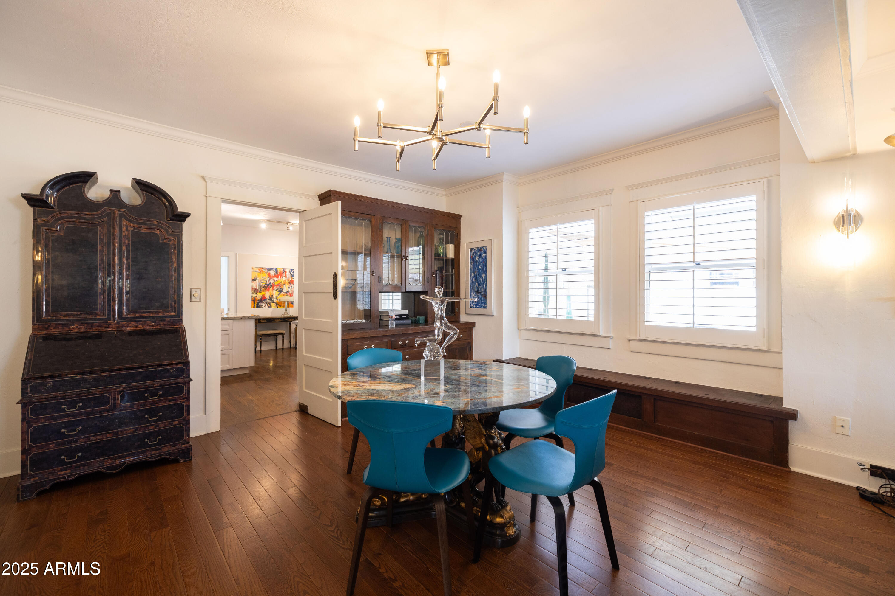 70 W LYNWOOD Street
