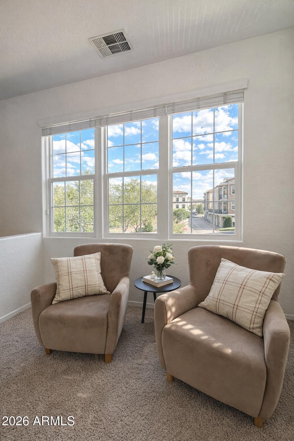 2264 E HUNTINGTON Drive