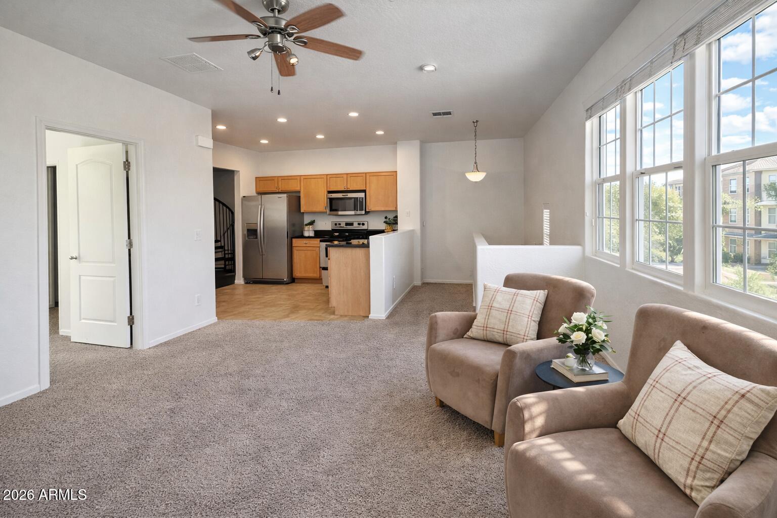 2264 E HUNTINGTON Drive