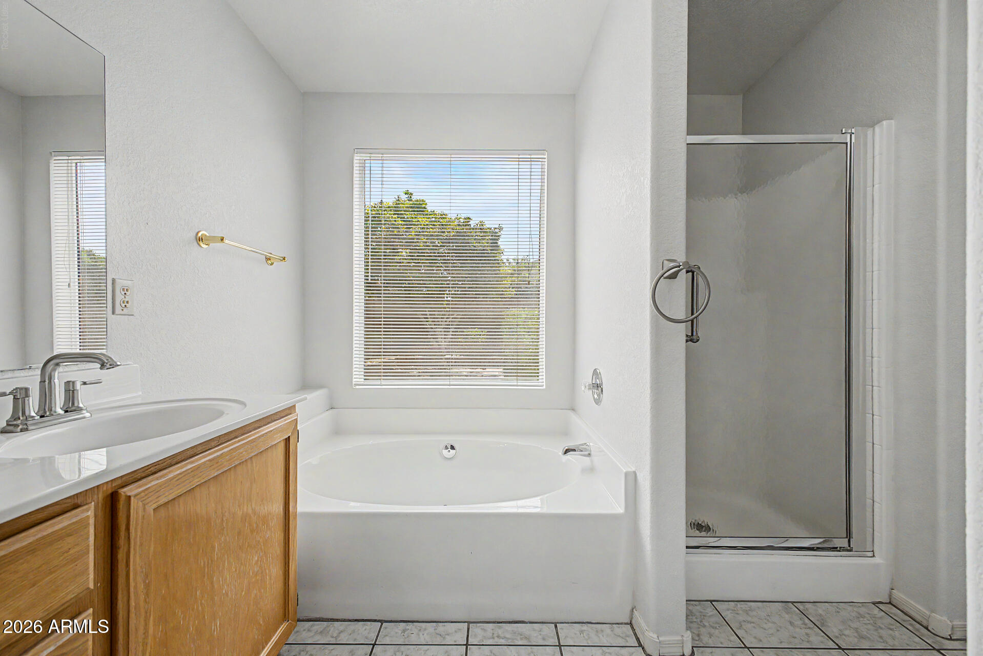10523 W MOHAWK Lane