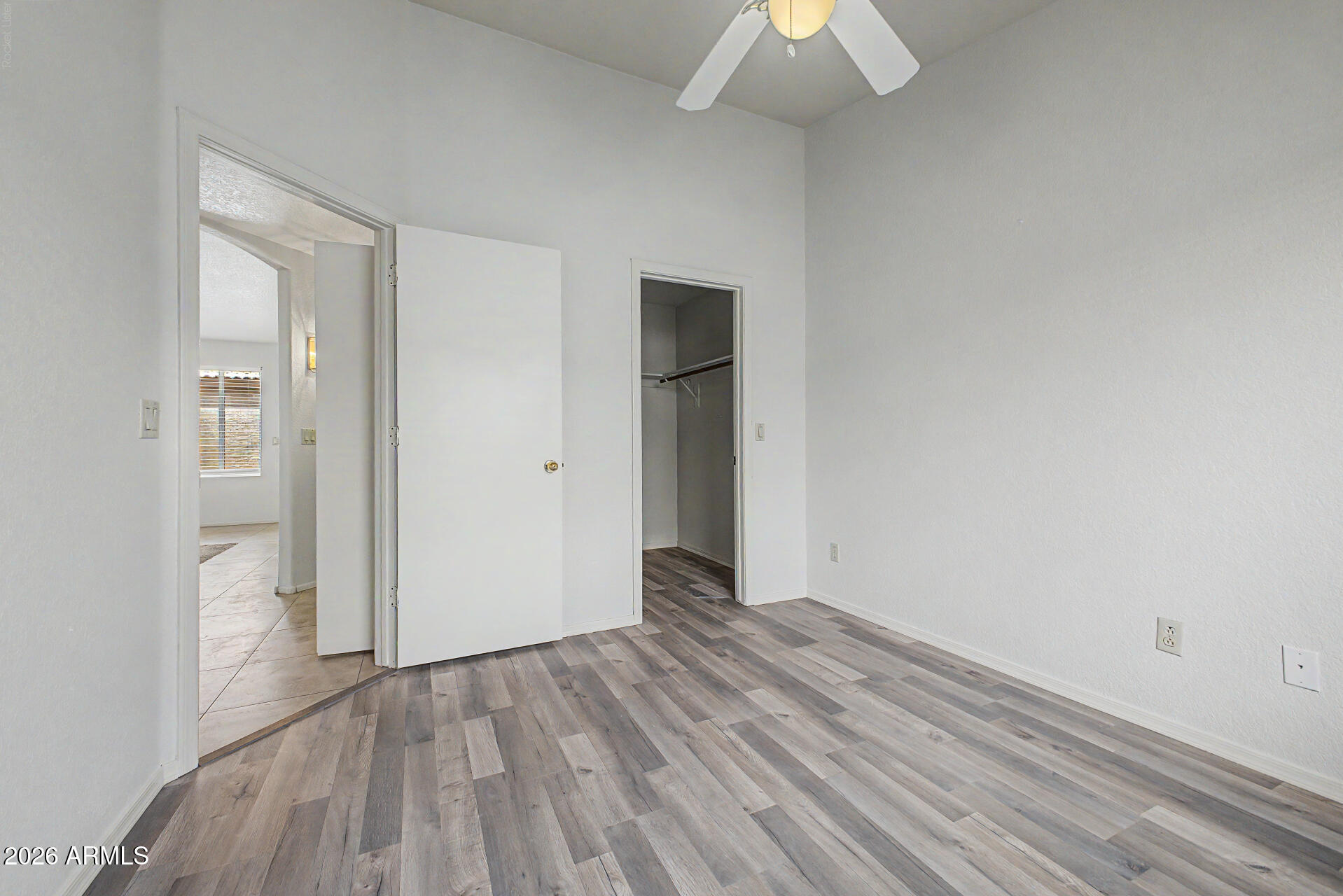 10523 W MOHAWK Lane