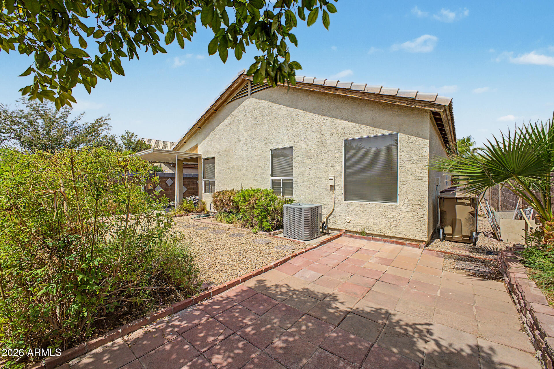 10523 W MOHAWK Lane
