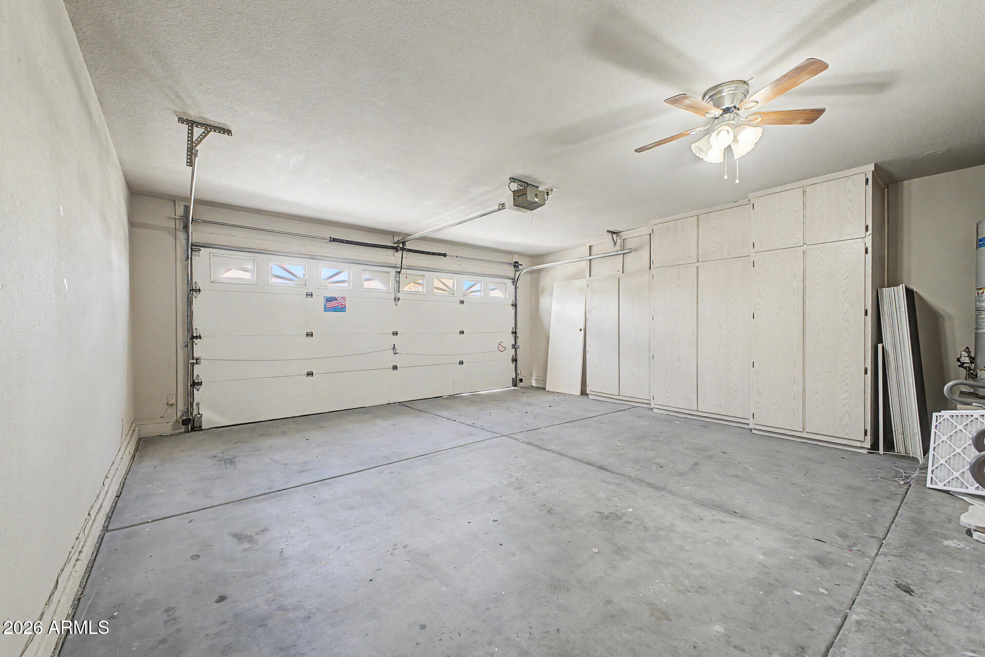 10523 W MOHAWK Lane