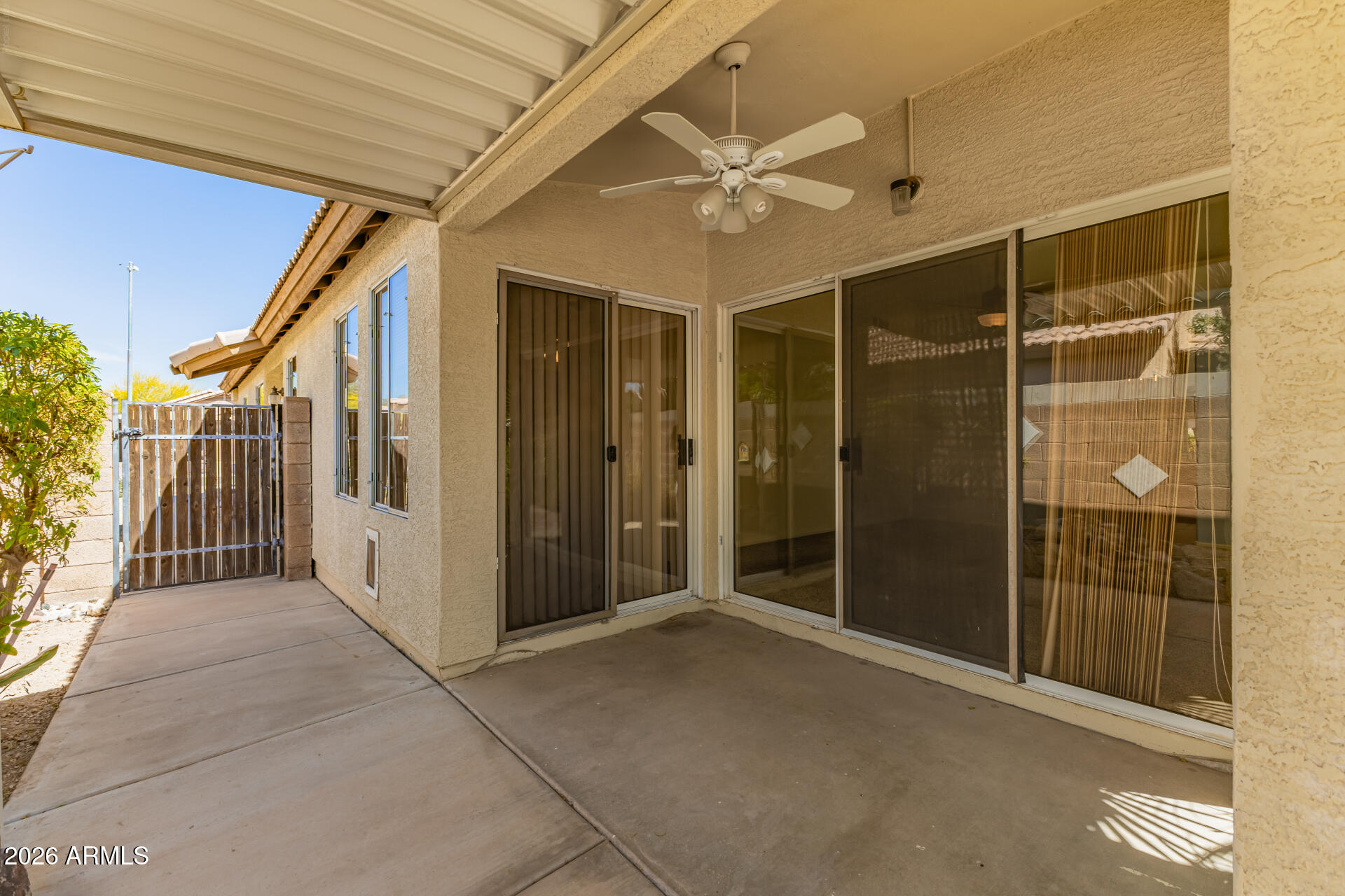10523 W MOHAWK Lane