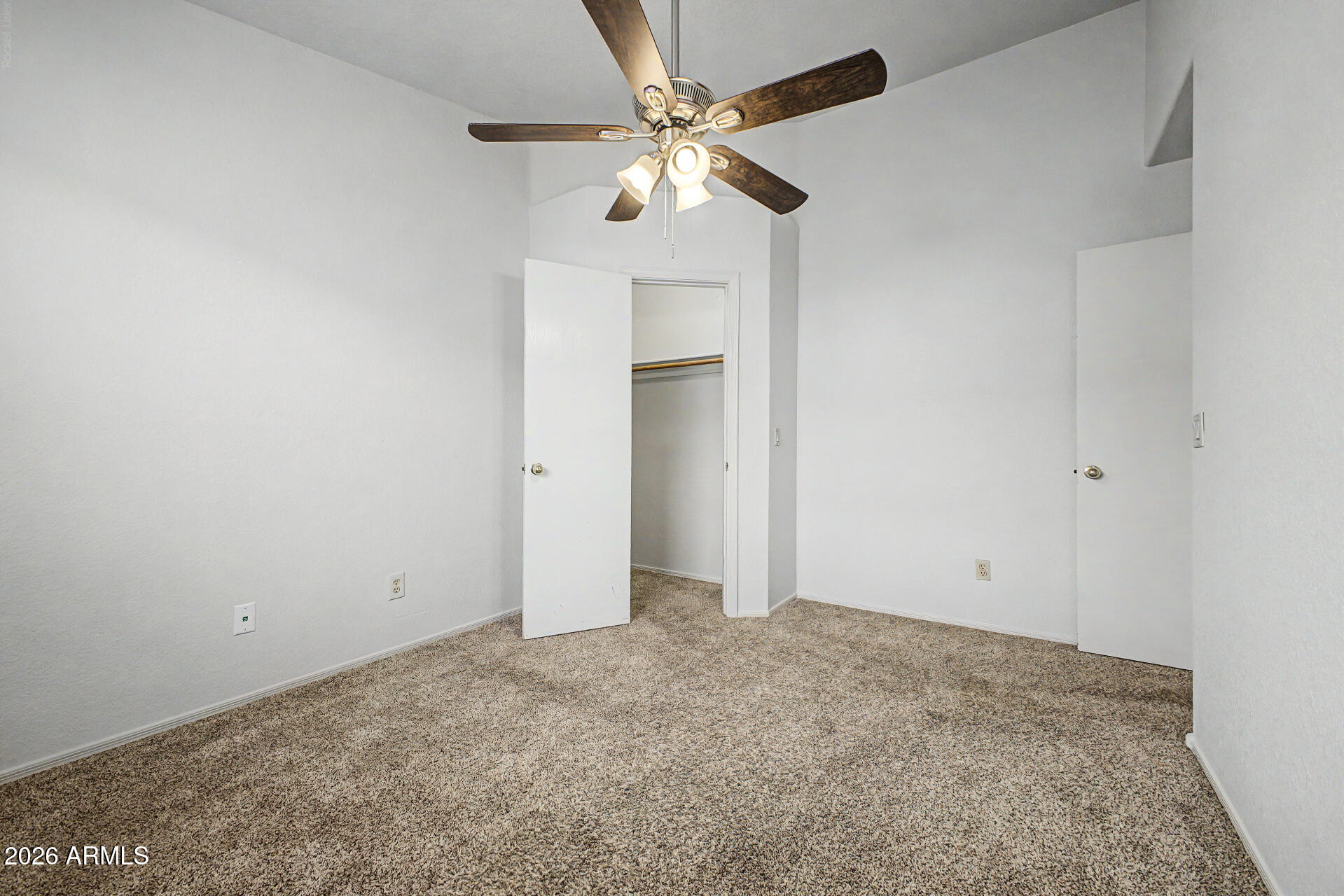 10523 W MOHAWK Lane