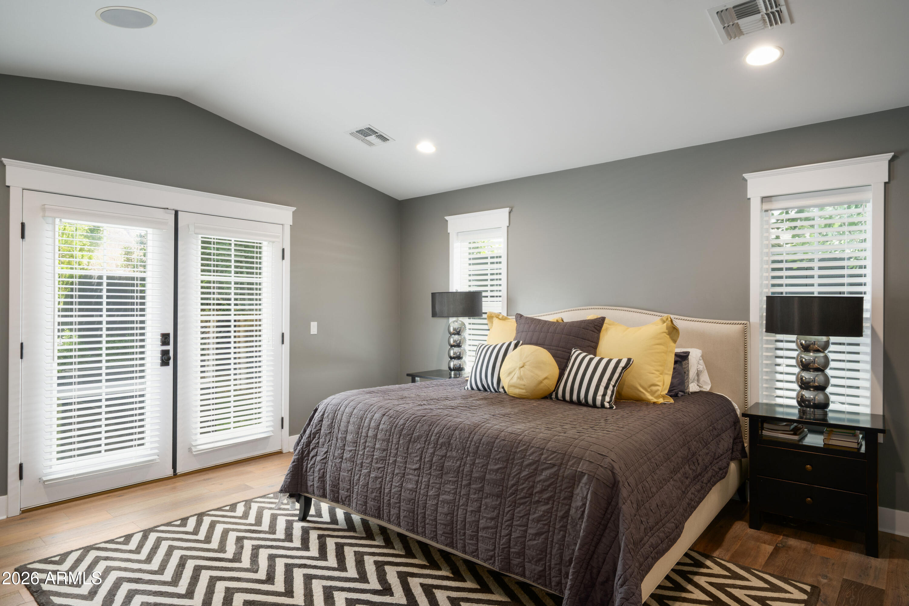 4618 E CALLE VENTURA