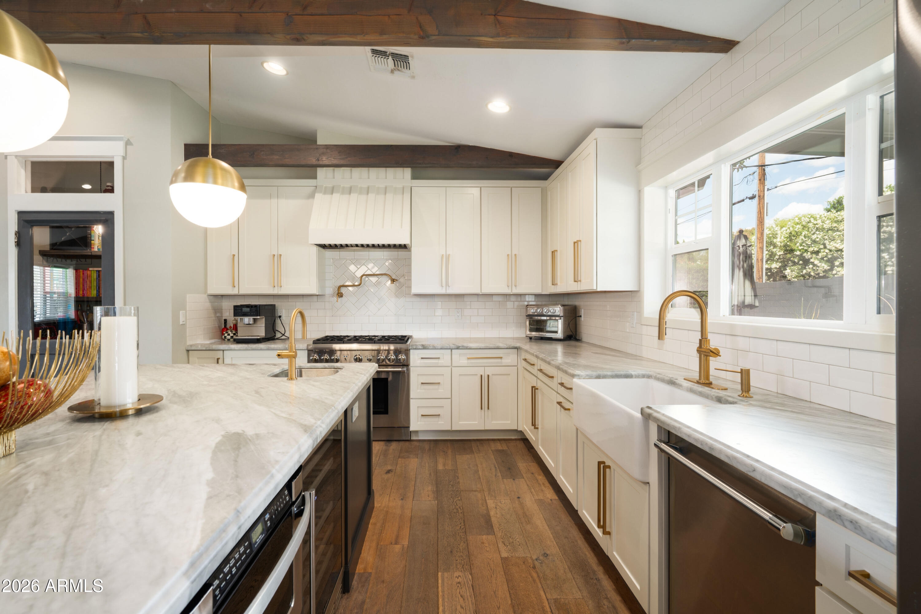 4618 E CALLE VENTURA