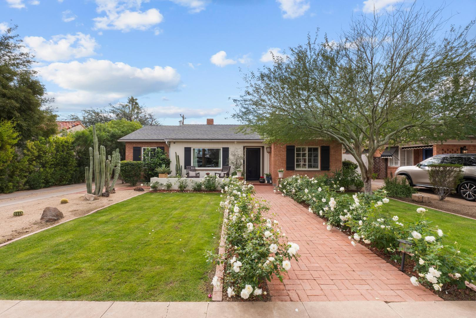 317 W Encanto Boulevard