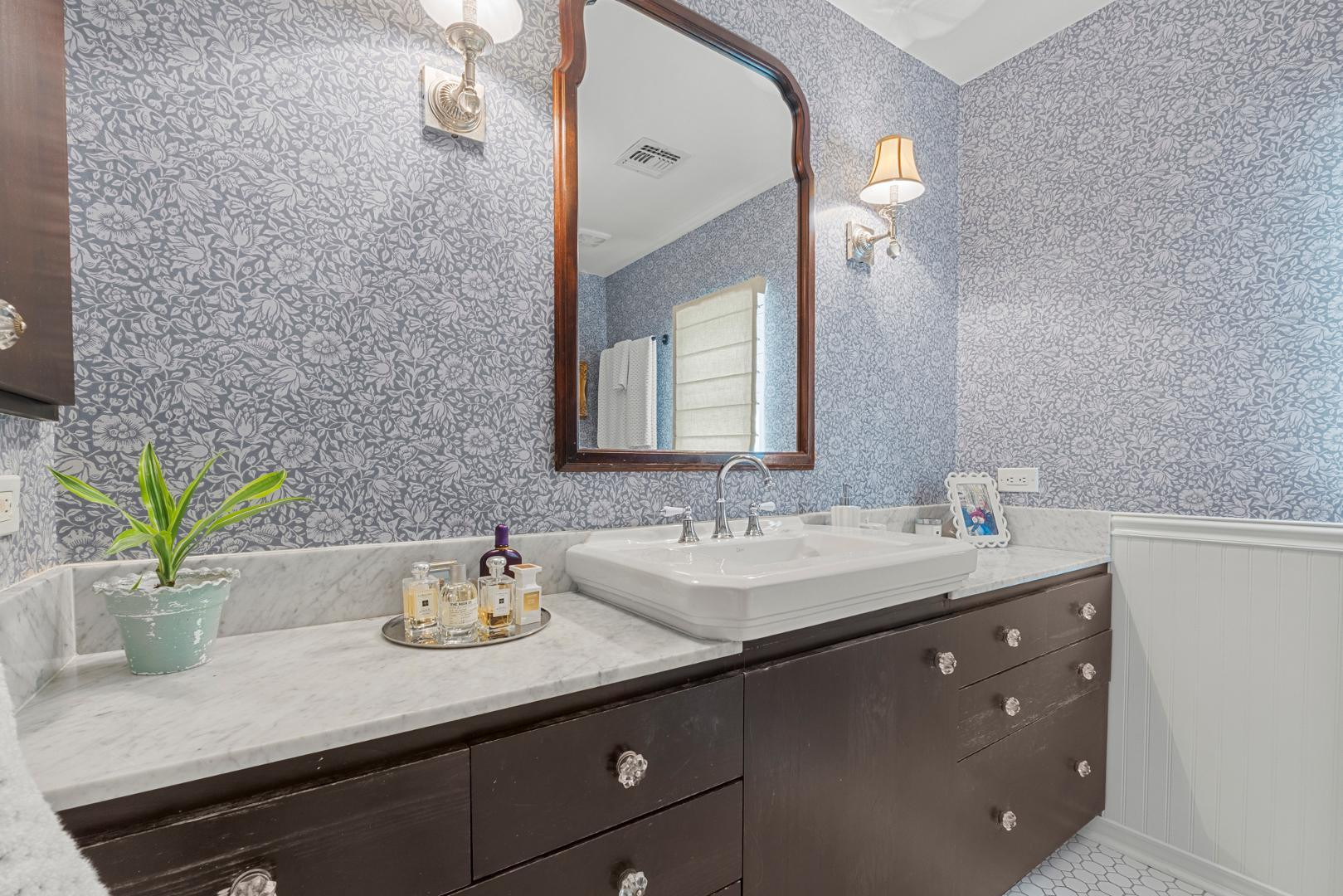 317 W Encanto Boulevard