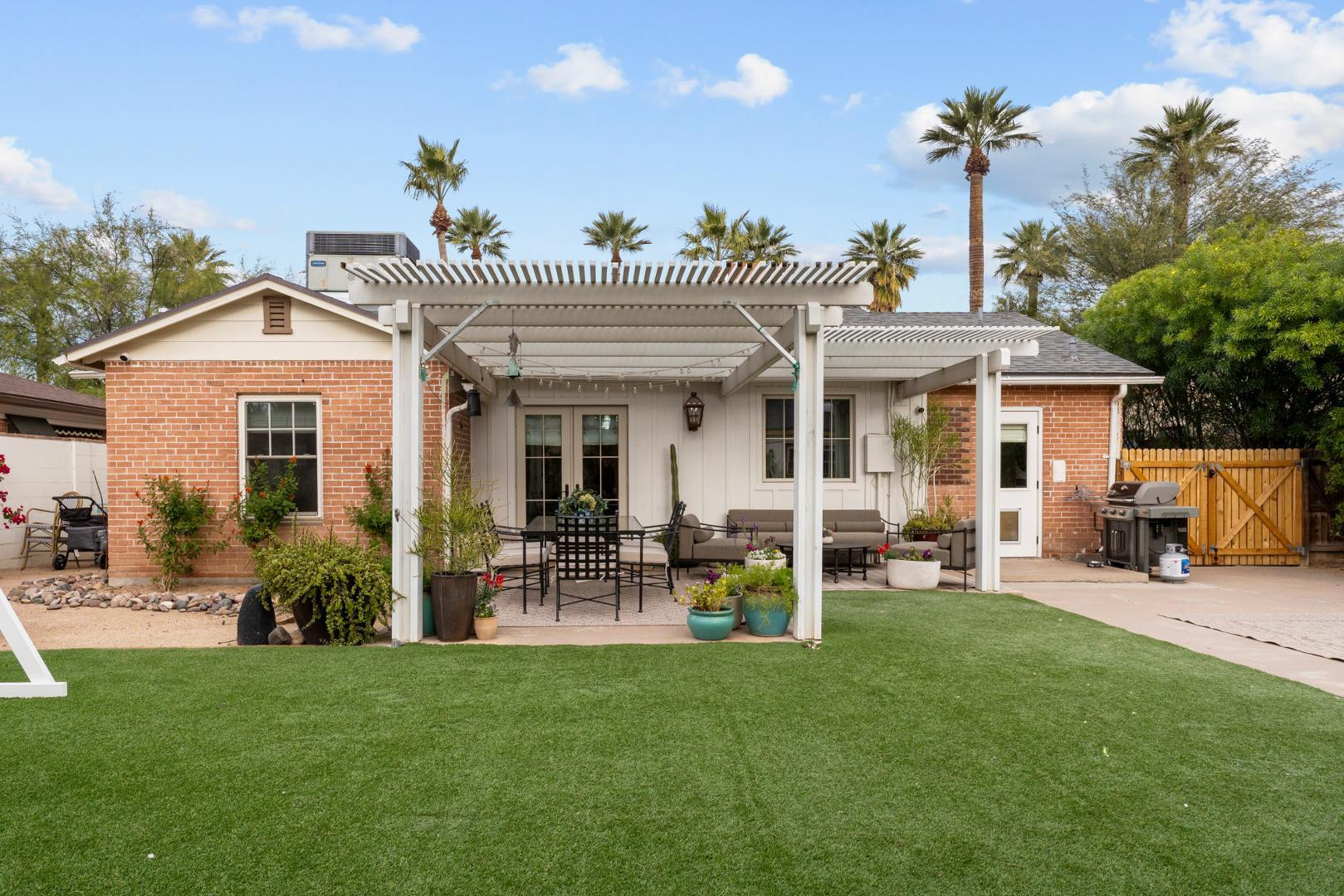 317 W Encanto Boulevard