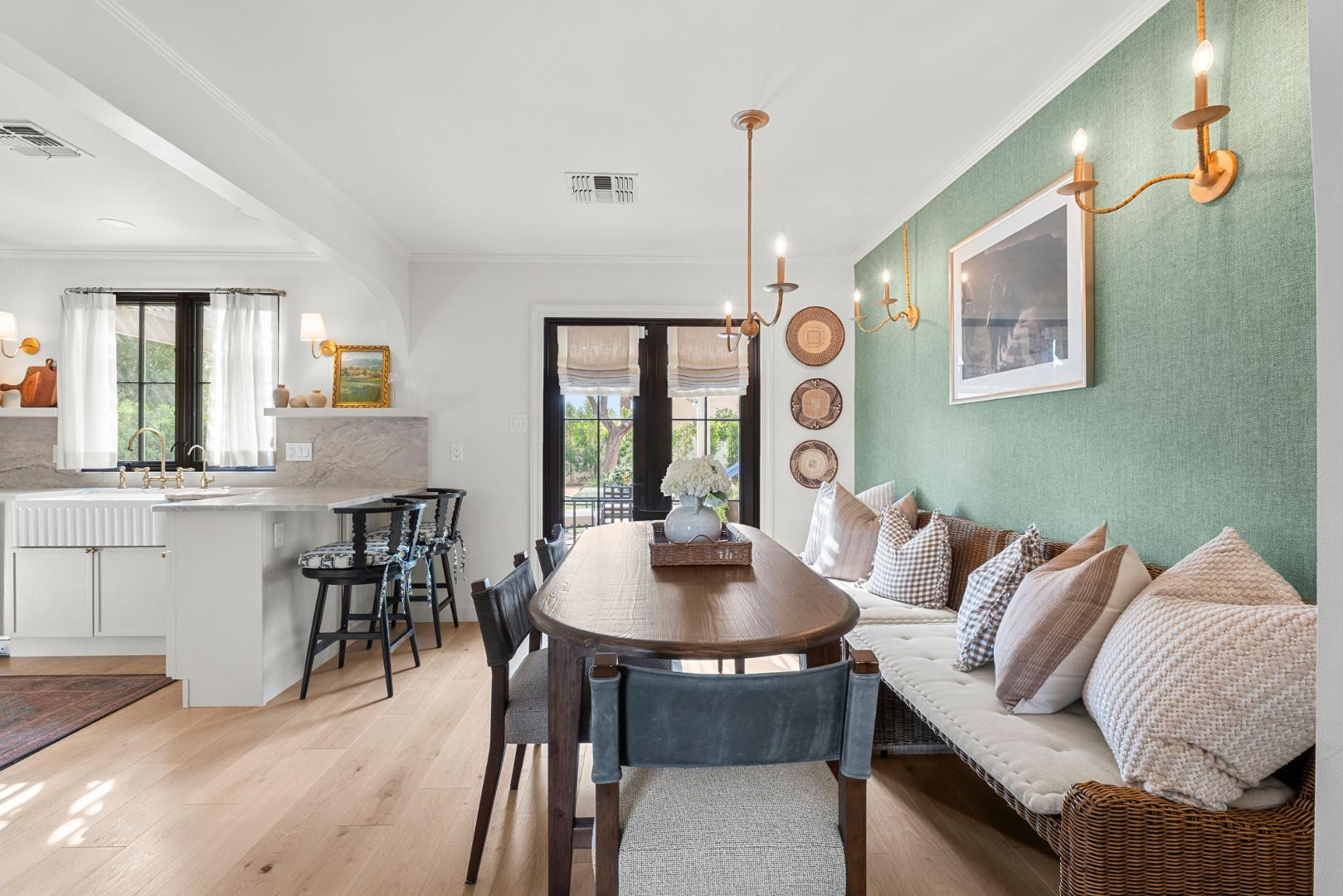 317 W Encanto Boulevard