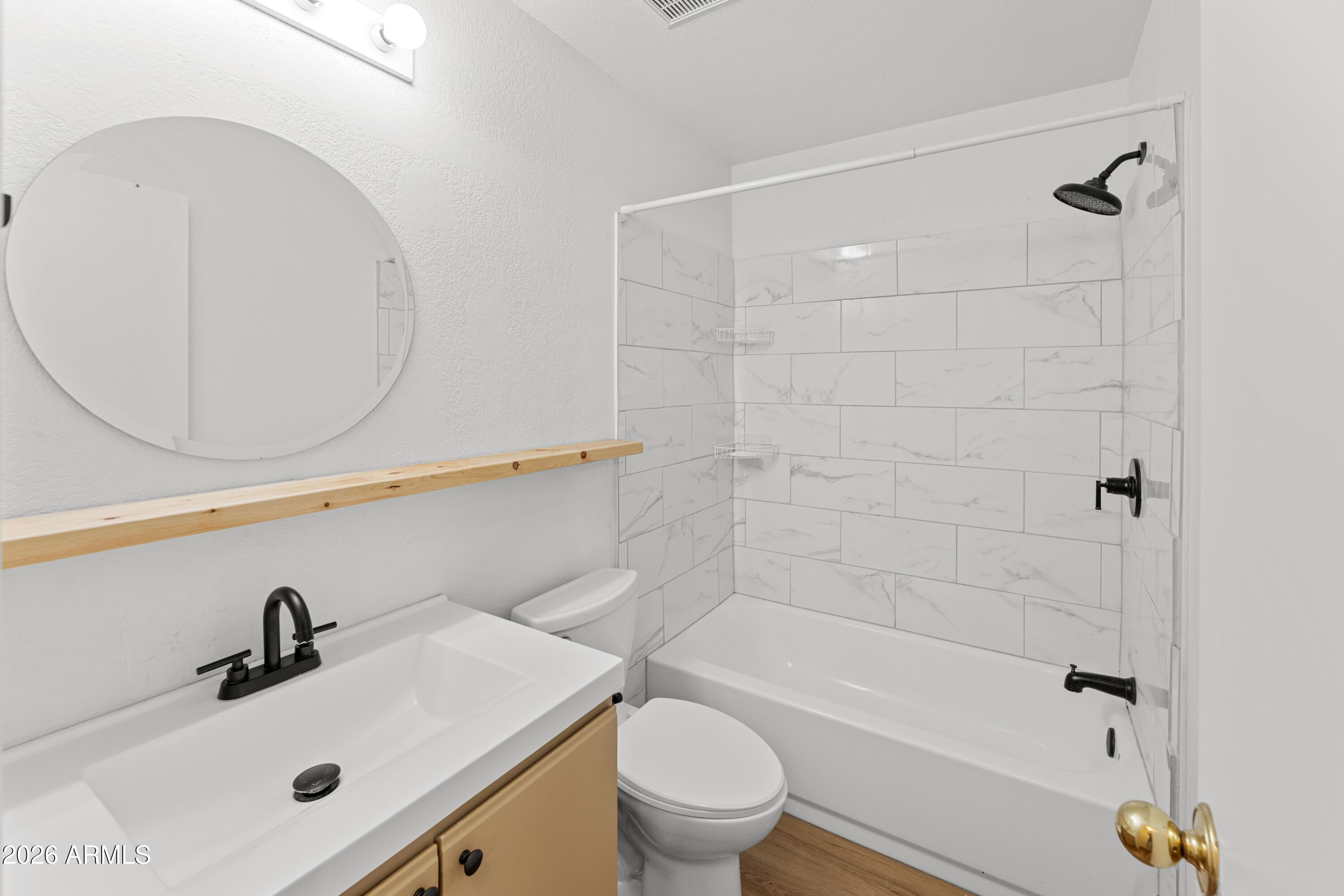 2201 N COMANCHE Drive 1028