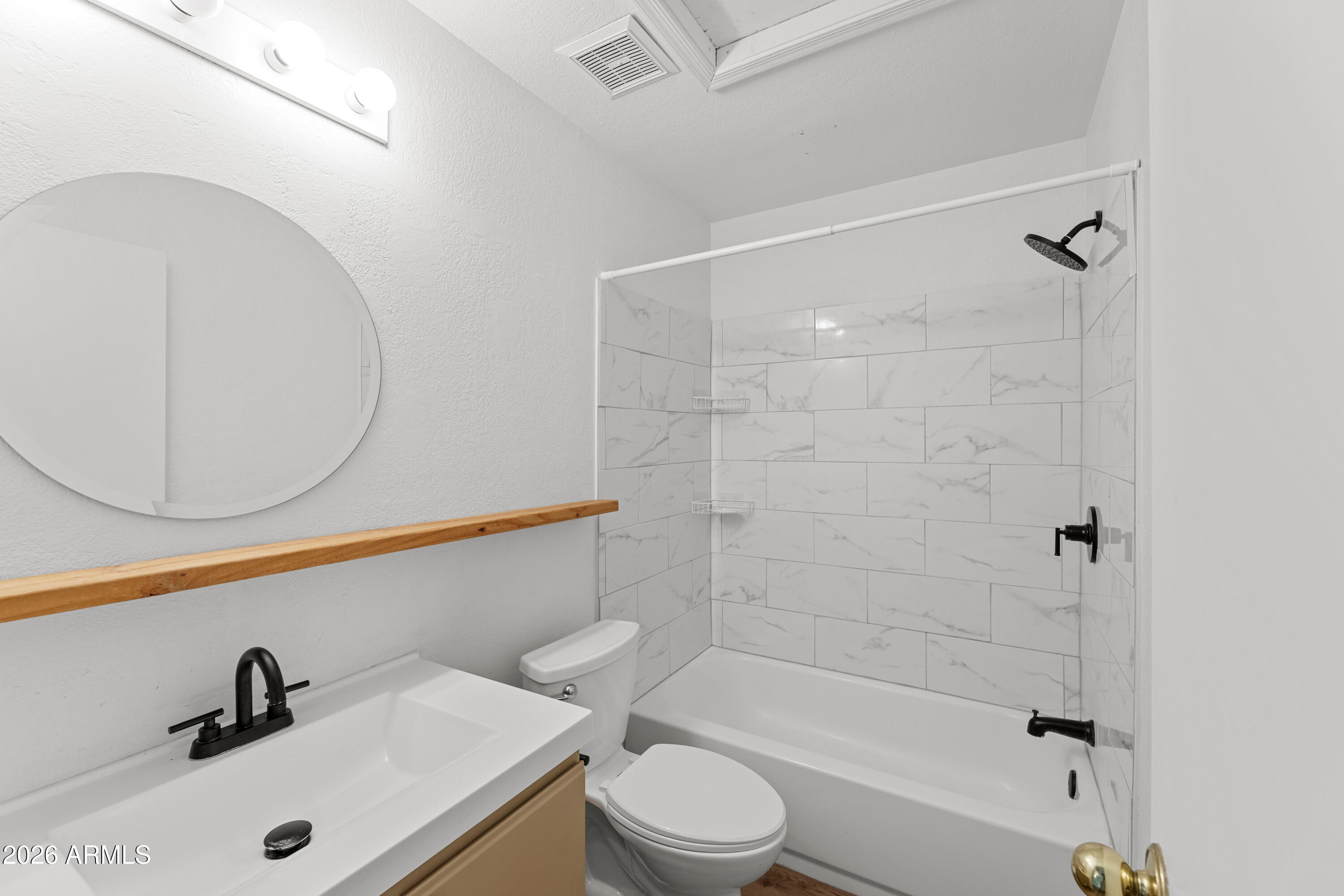 2201 N COMANCHE Drive 1028