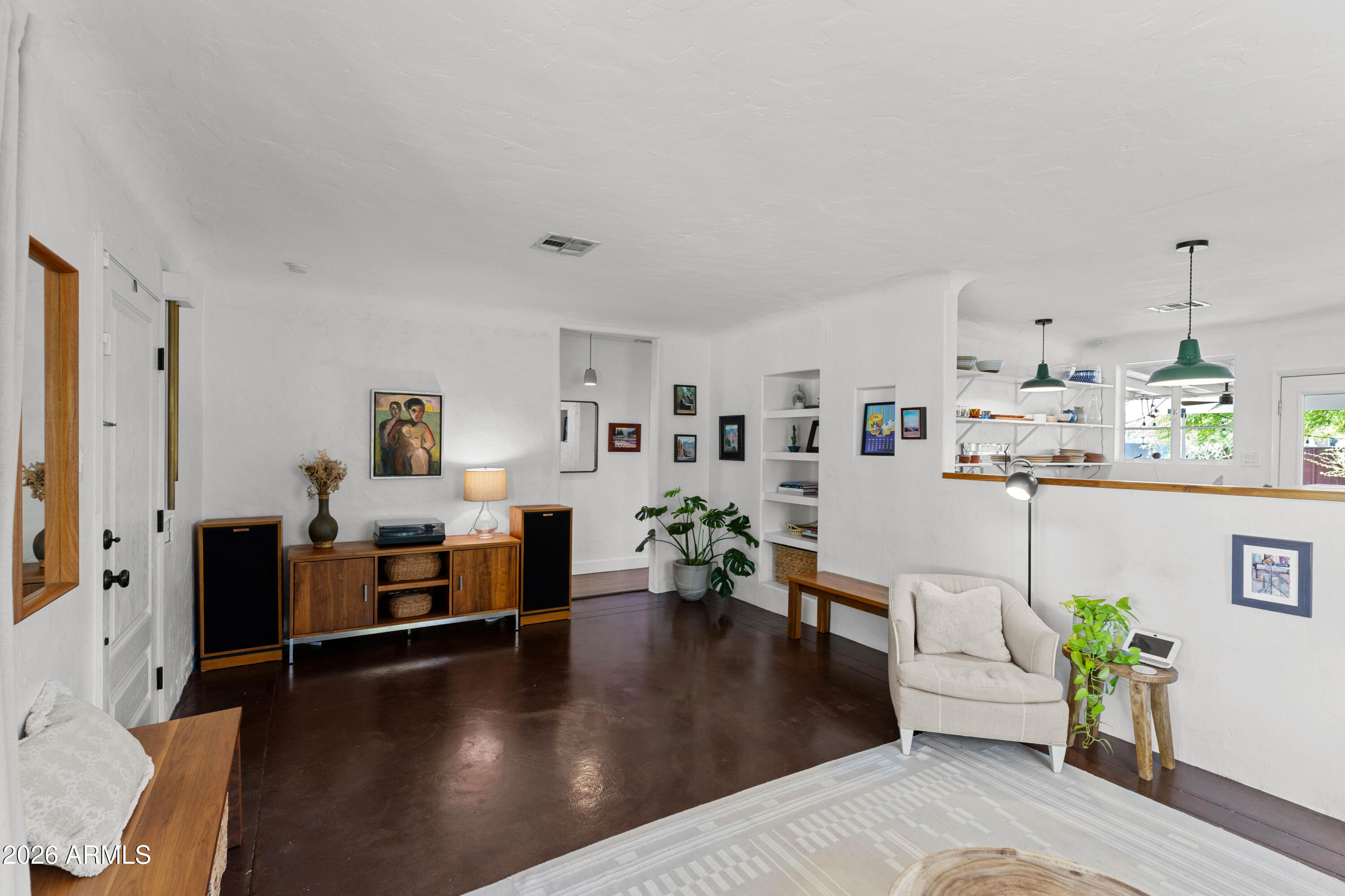 1105 W WILLETTA Street