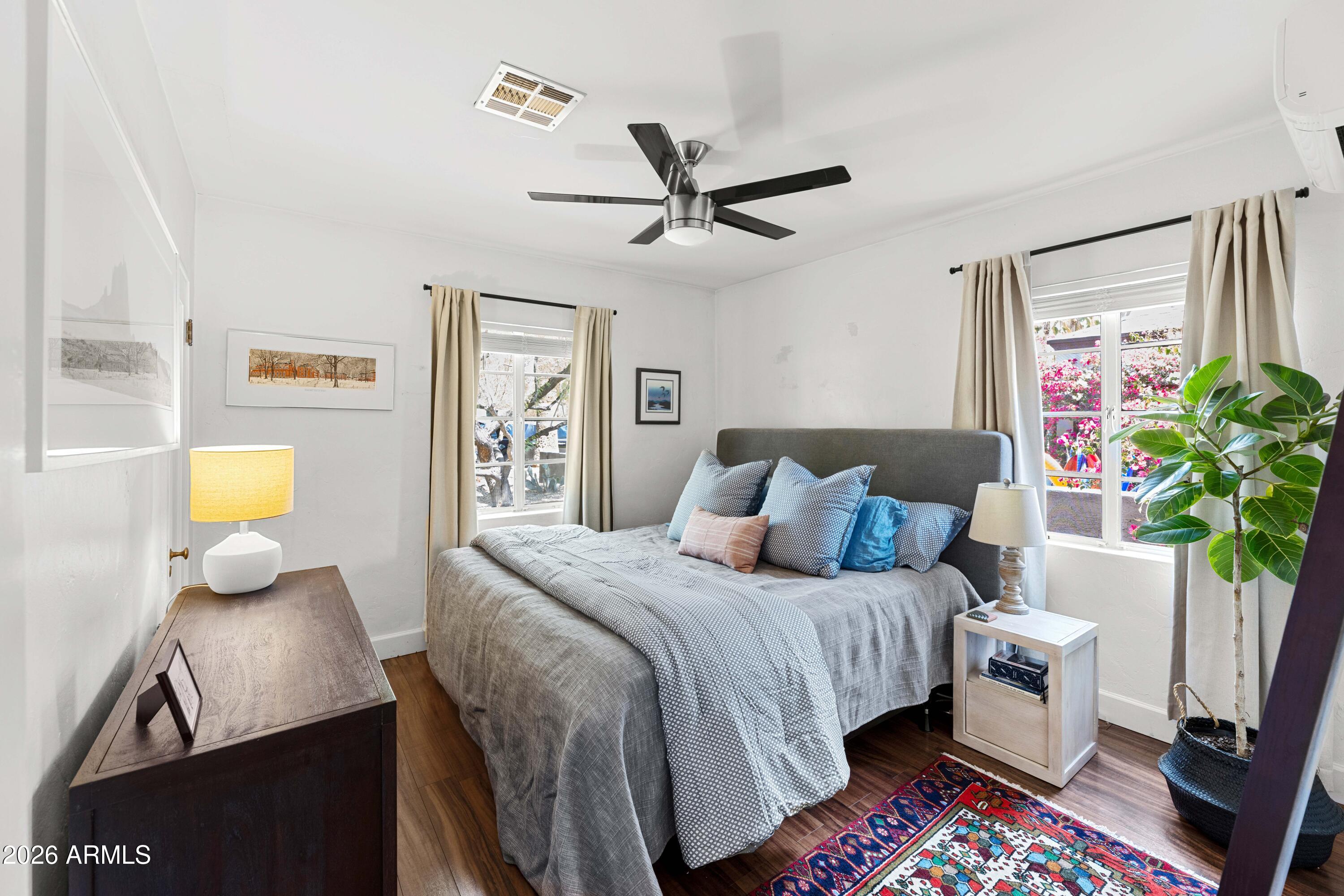 1105 W WILLETTA Street