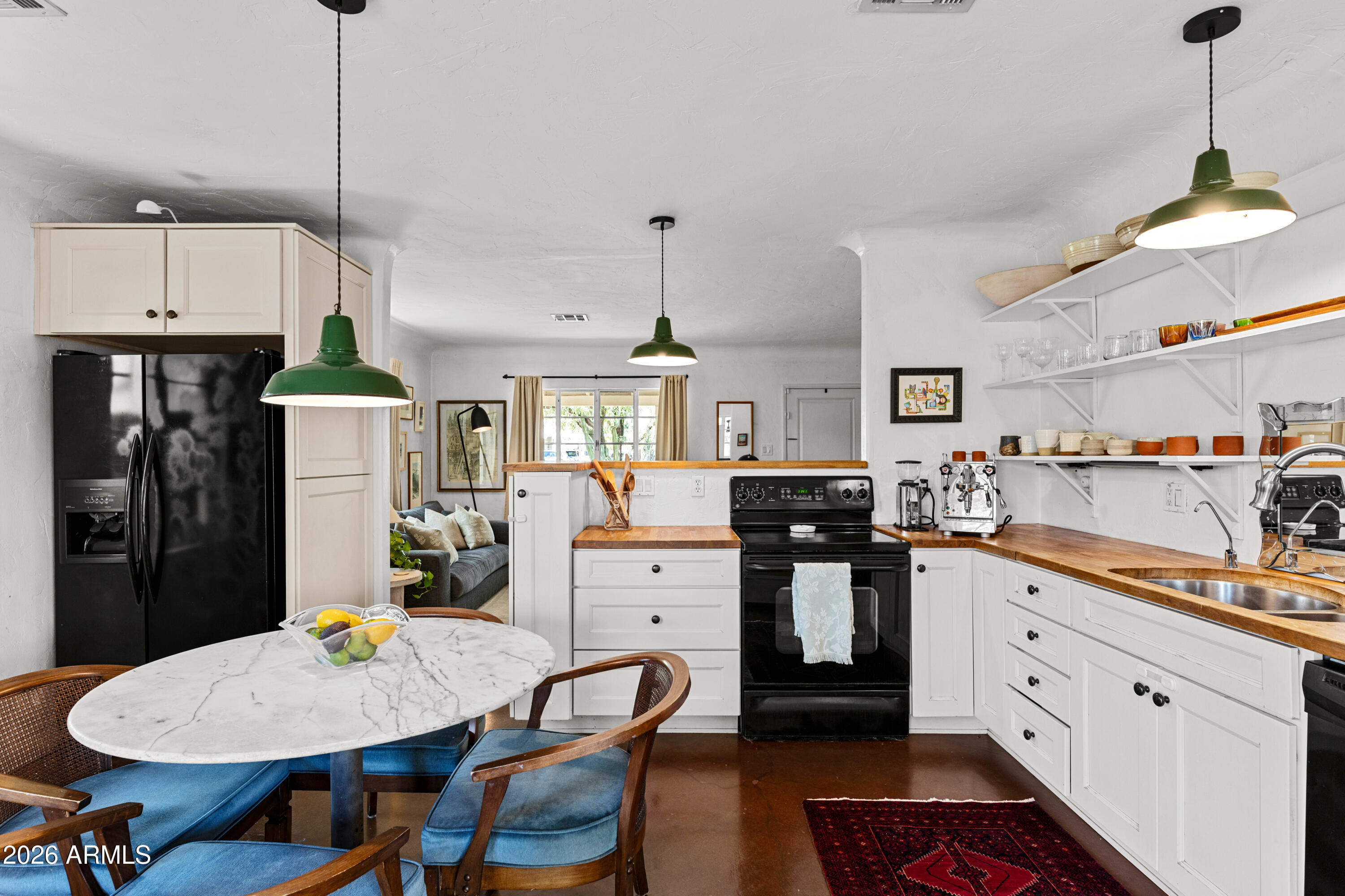 1105 W WILLETTA Street