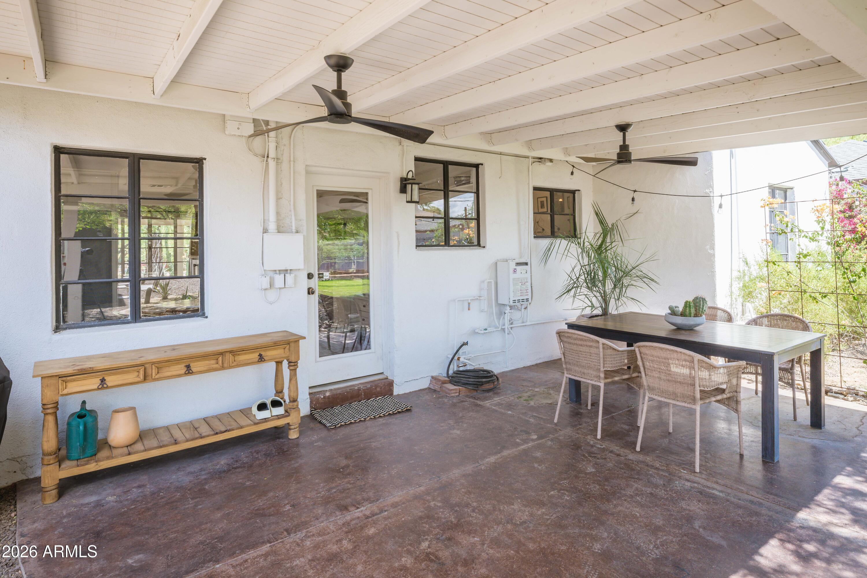 1105 W WILLETTA Street