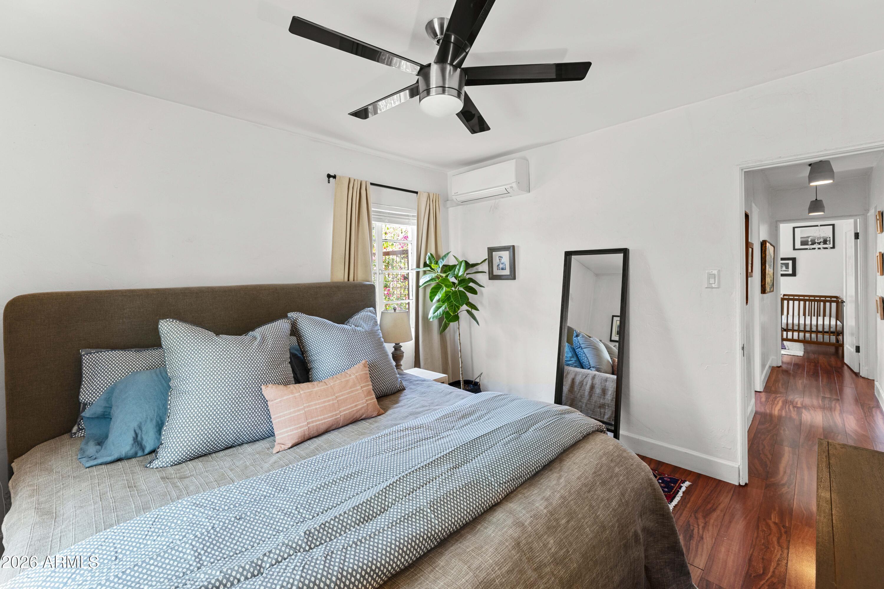 1105 W WILLETTA Street