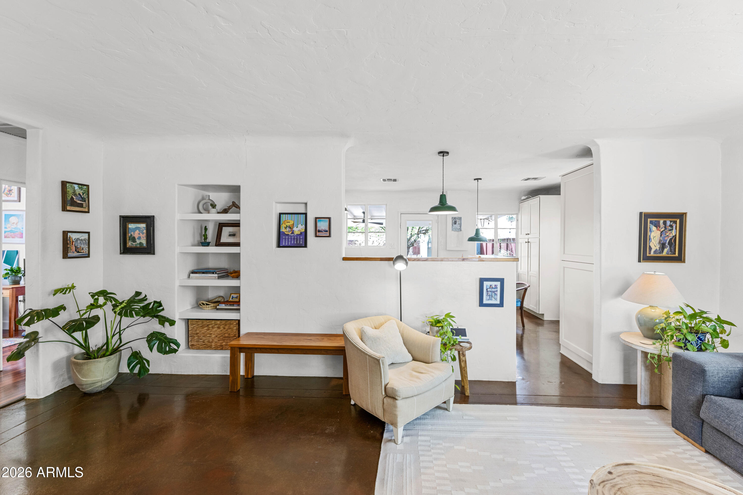 1105 W WILLETTA Street