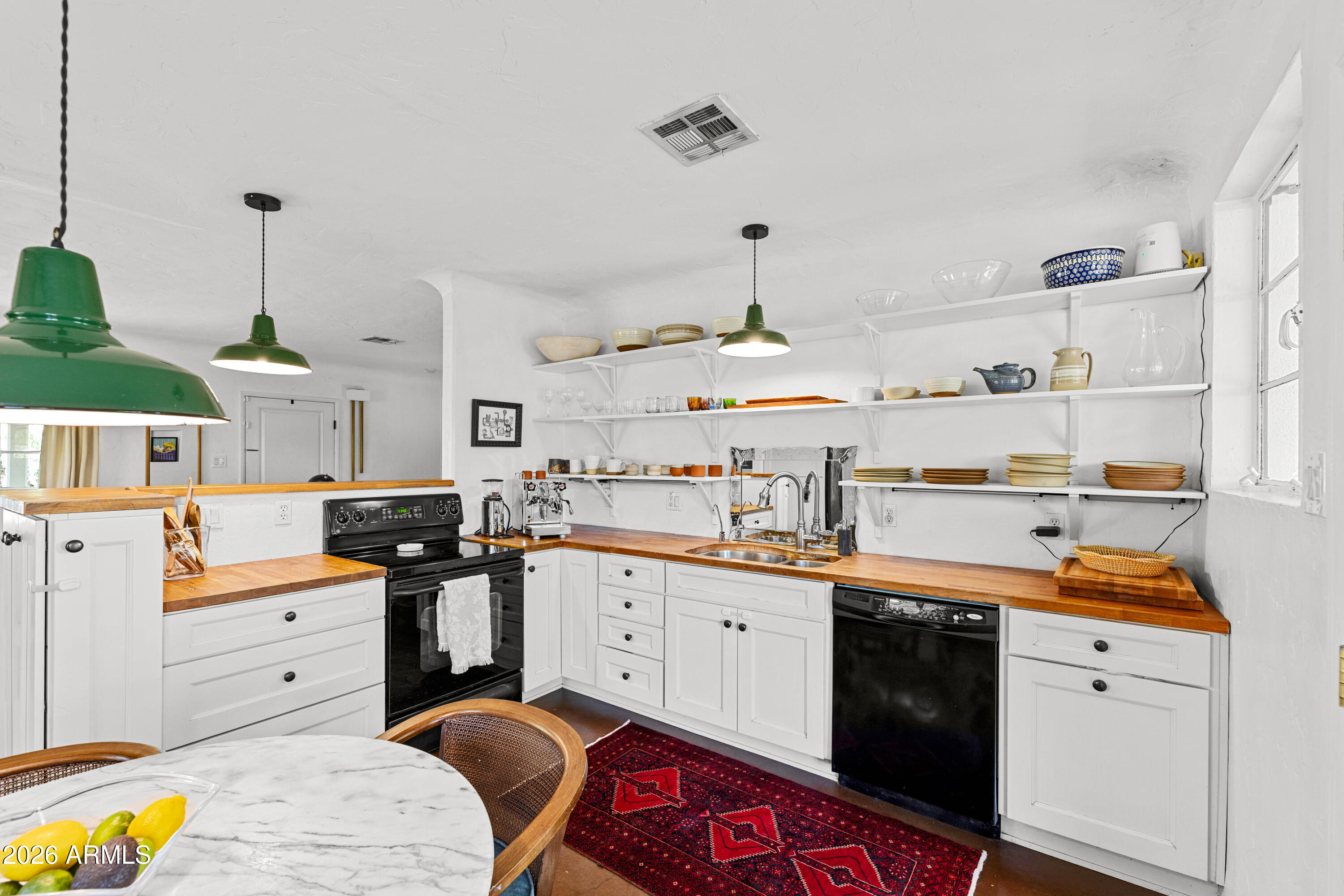 1105 W WILLETTA Street