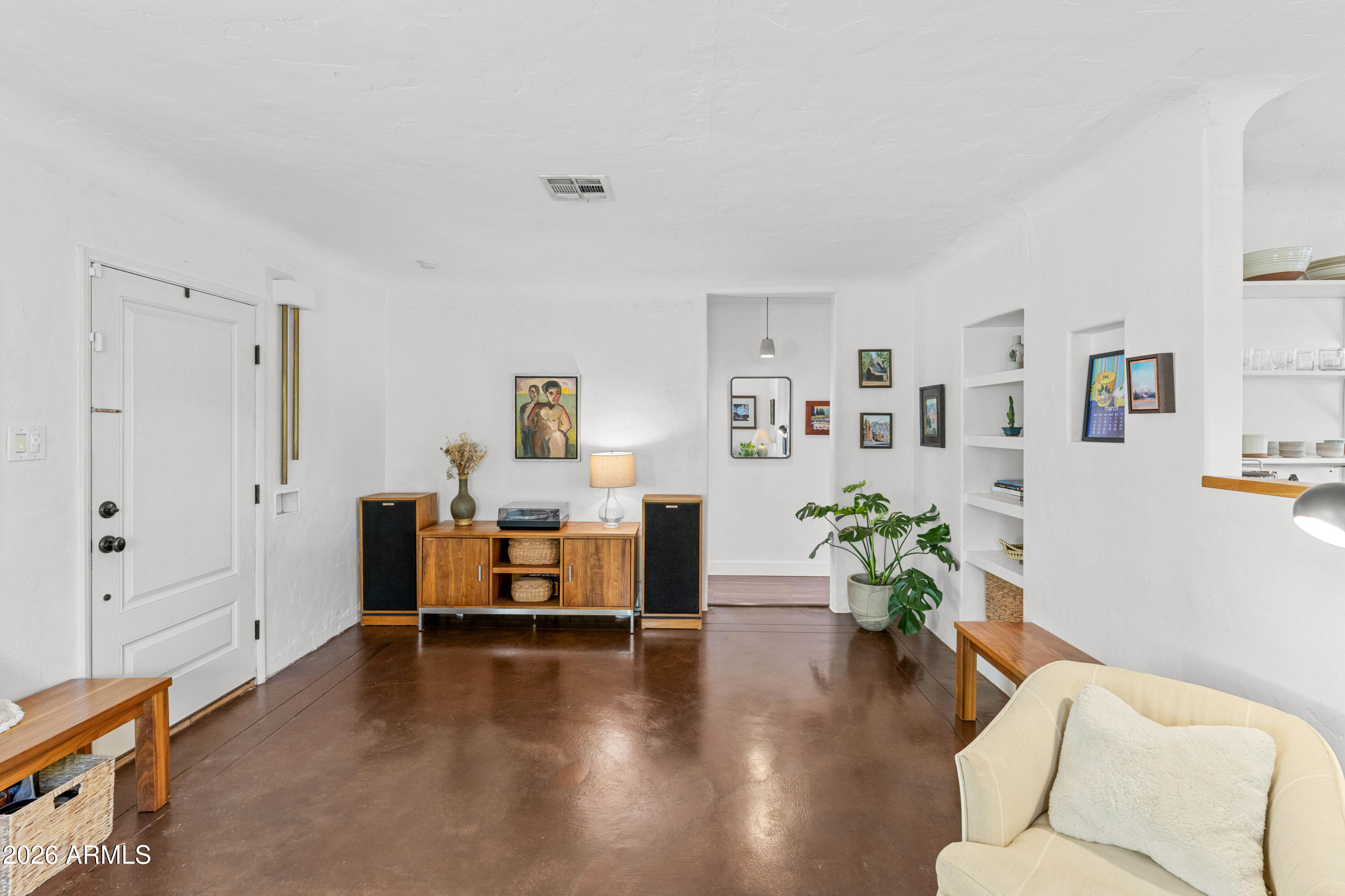 1105 W WILLETTA Street