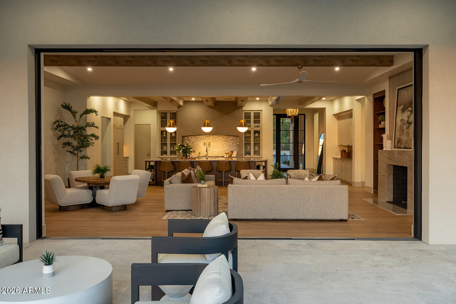 22012 N LOS CABALLOS Drive