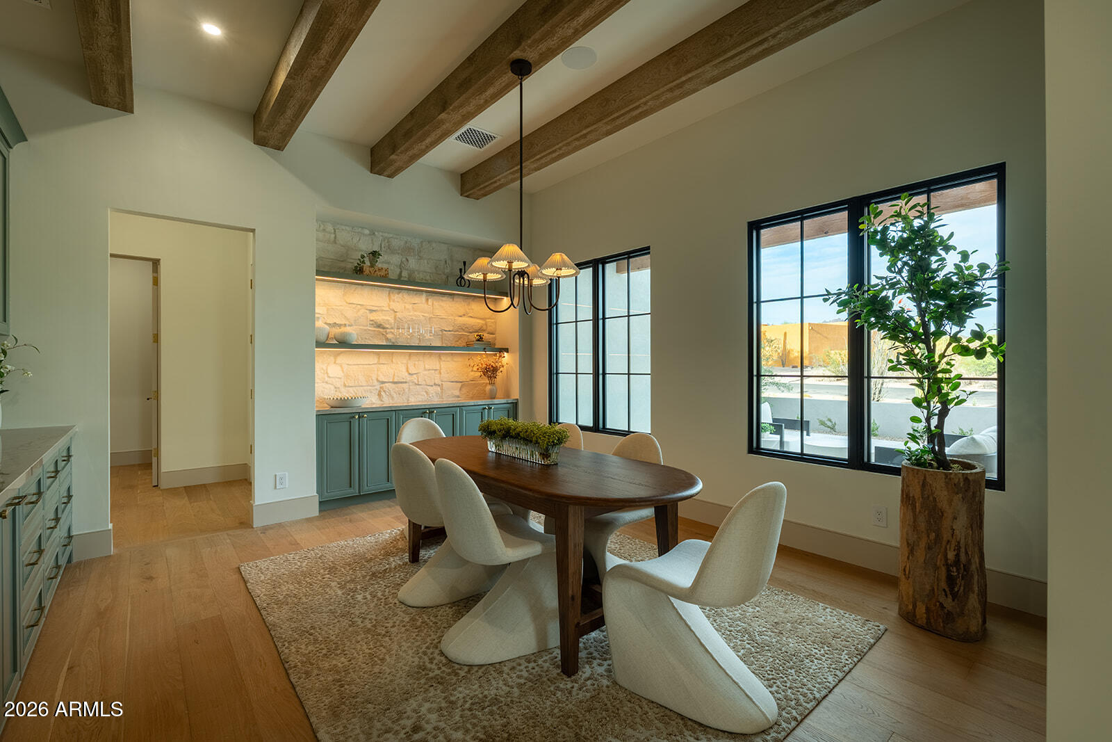 22012 N LOS CABALLOS Drive