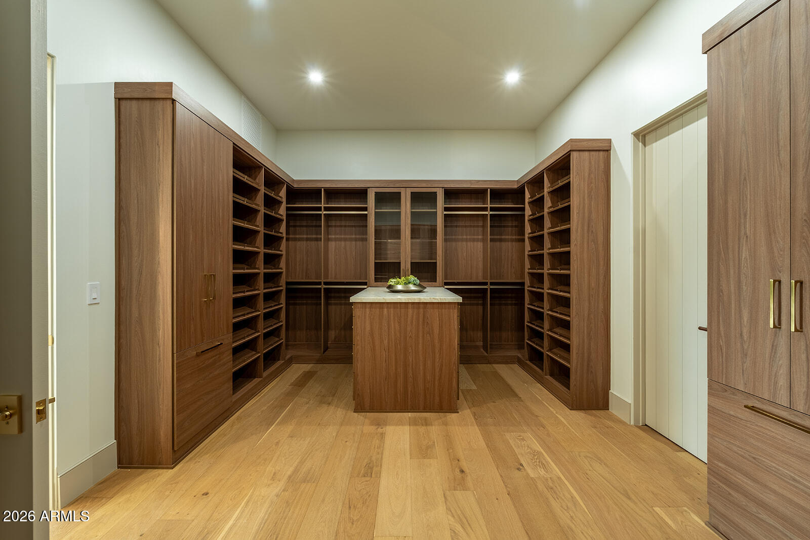 22012 N LOS CABALLOS Drive