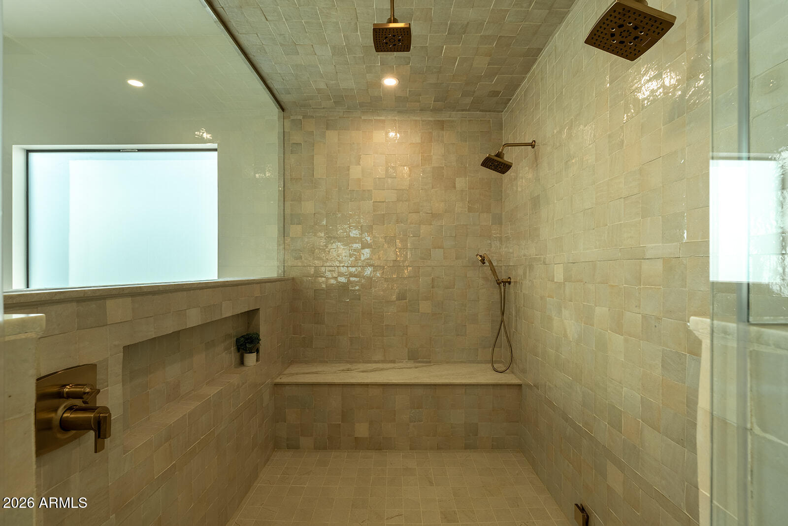 22012 N LOS CABALLOS Drive