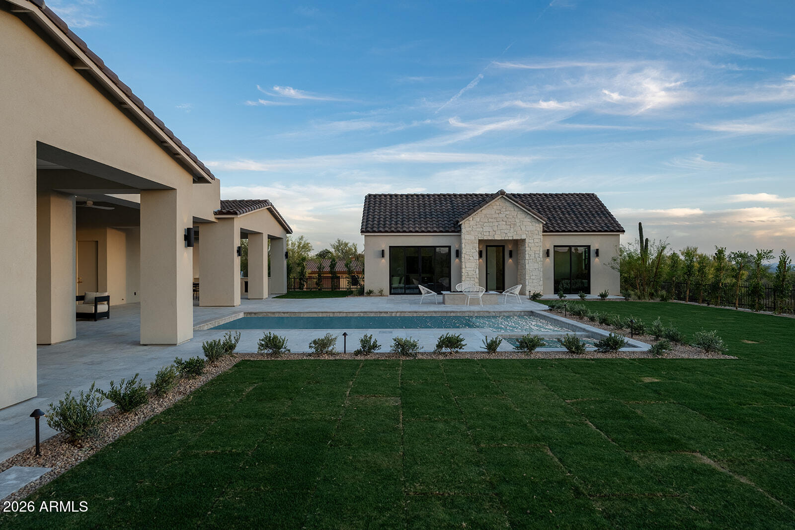 22012 N LOS CABALLOS Drive