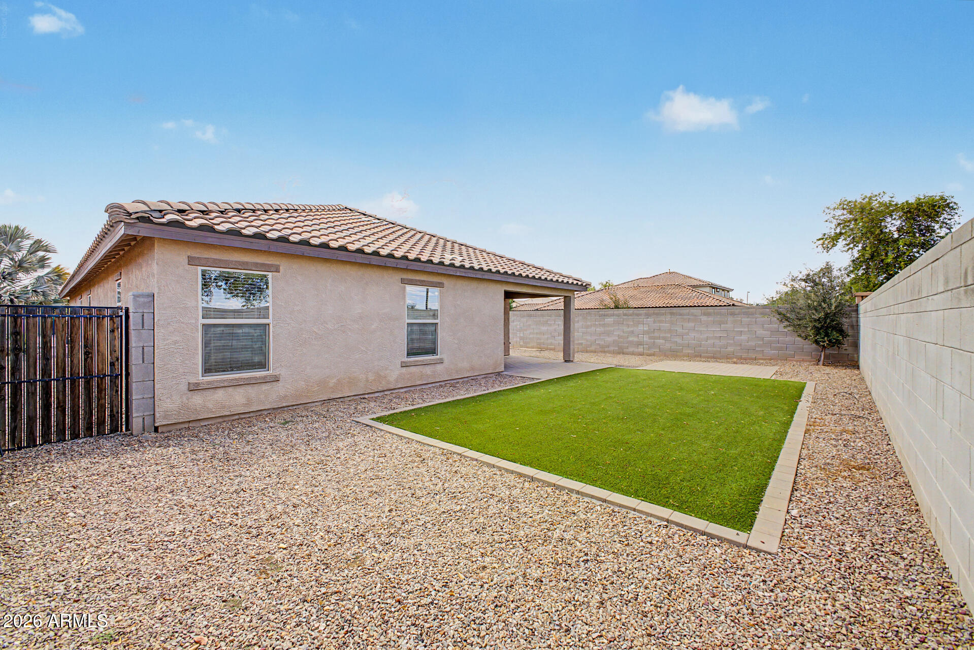 33421 N BOWLES Drive