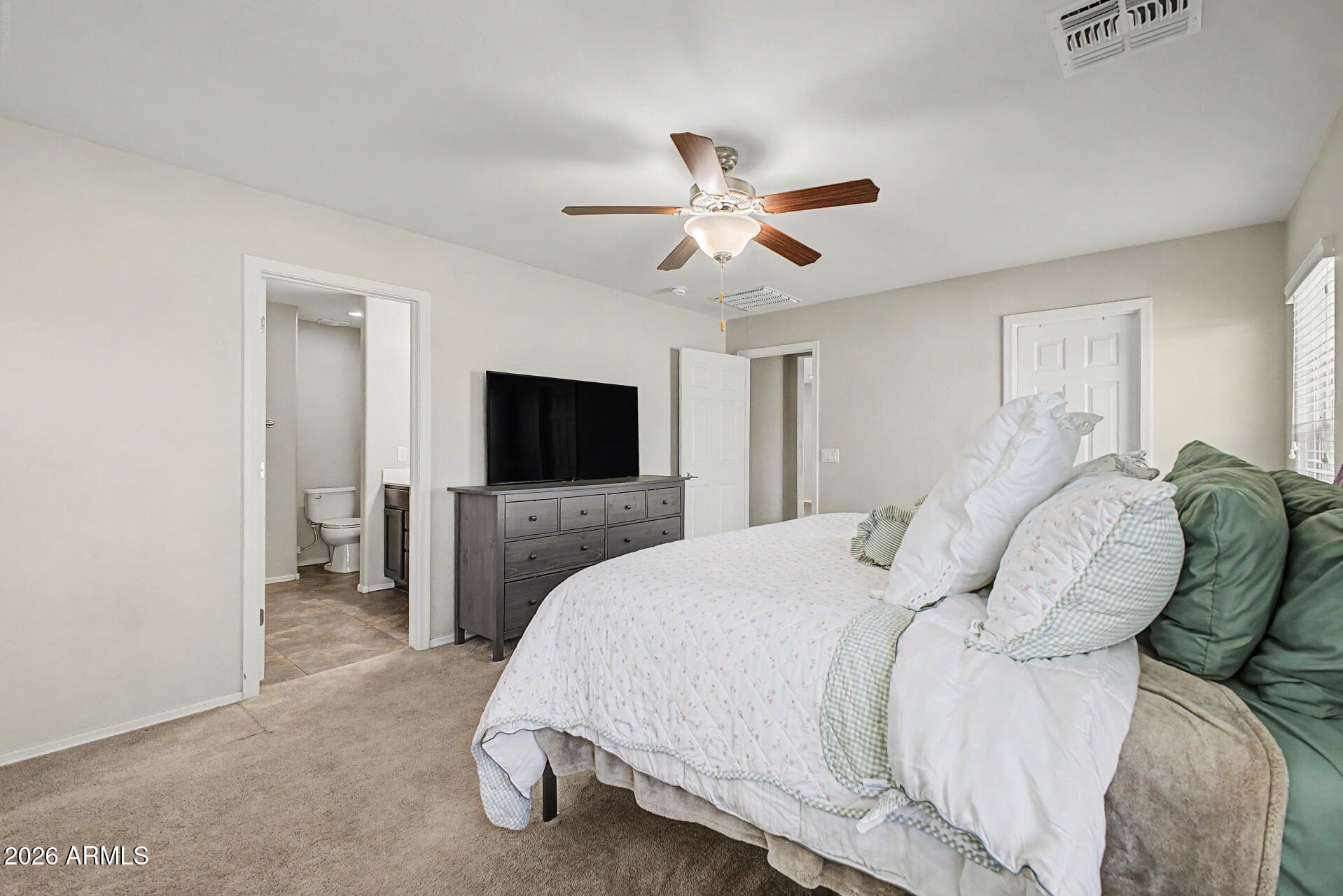 33421 N BOWLES Drive