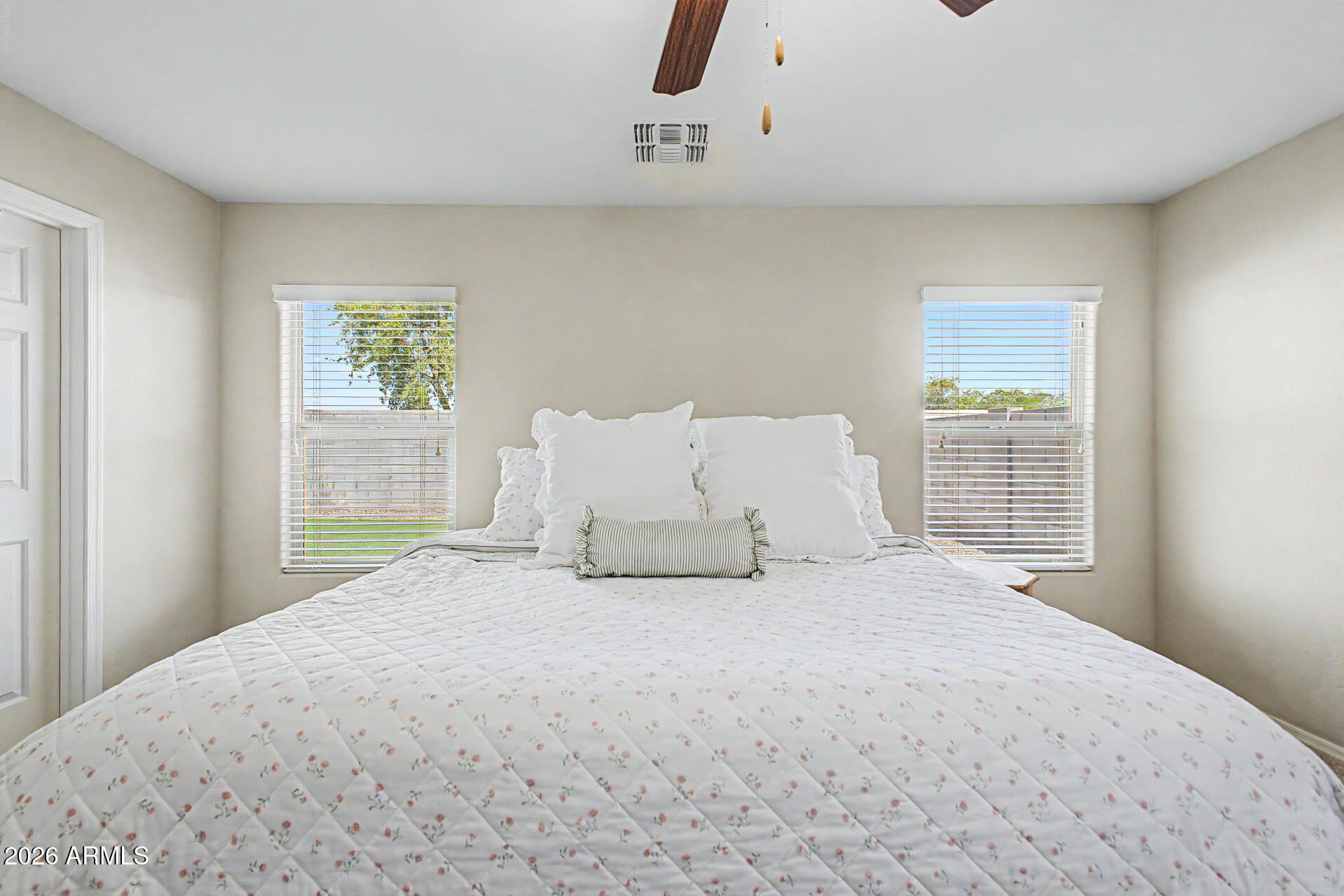 33421 N BOWLES Drive