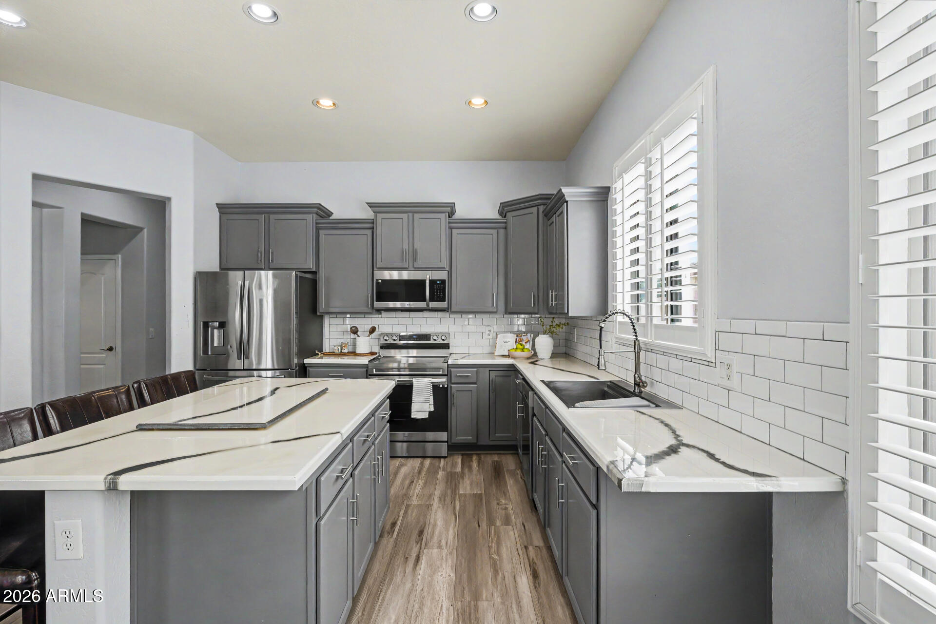 18970 N STONEGATE Road