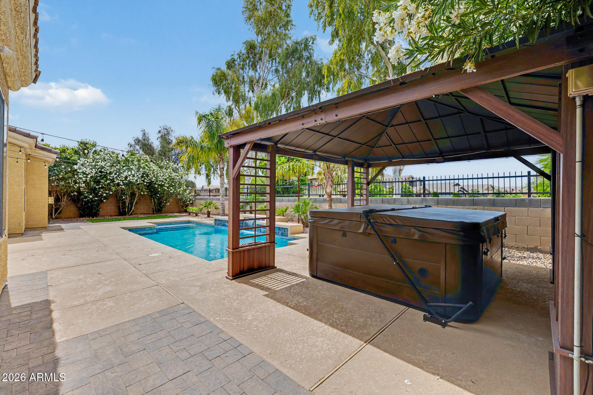 18970 N STONEGATE Road