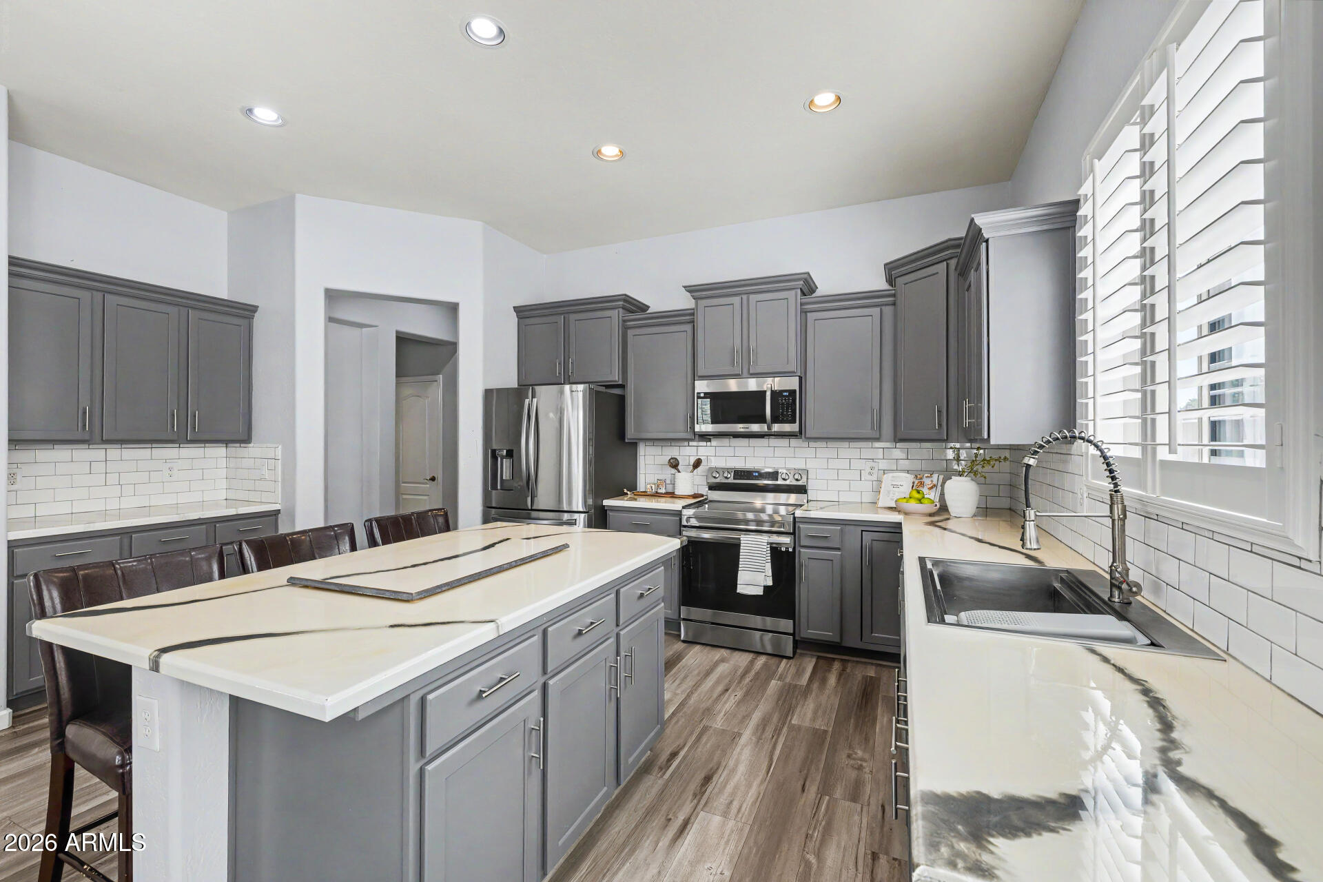 18970 N STONEGATE Road