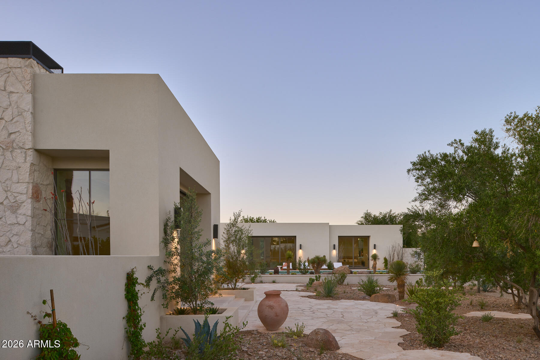 8717 N AVENIDA DEL SOL