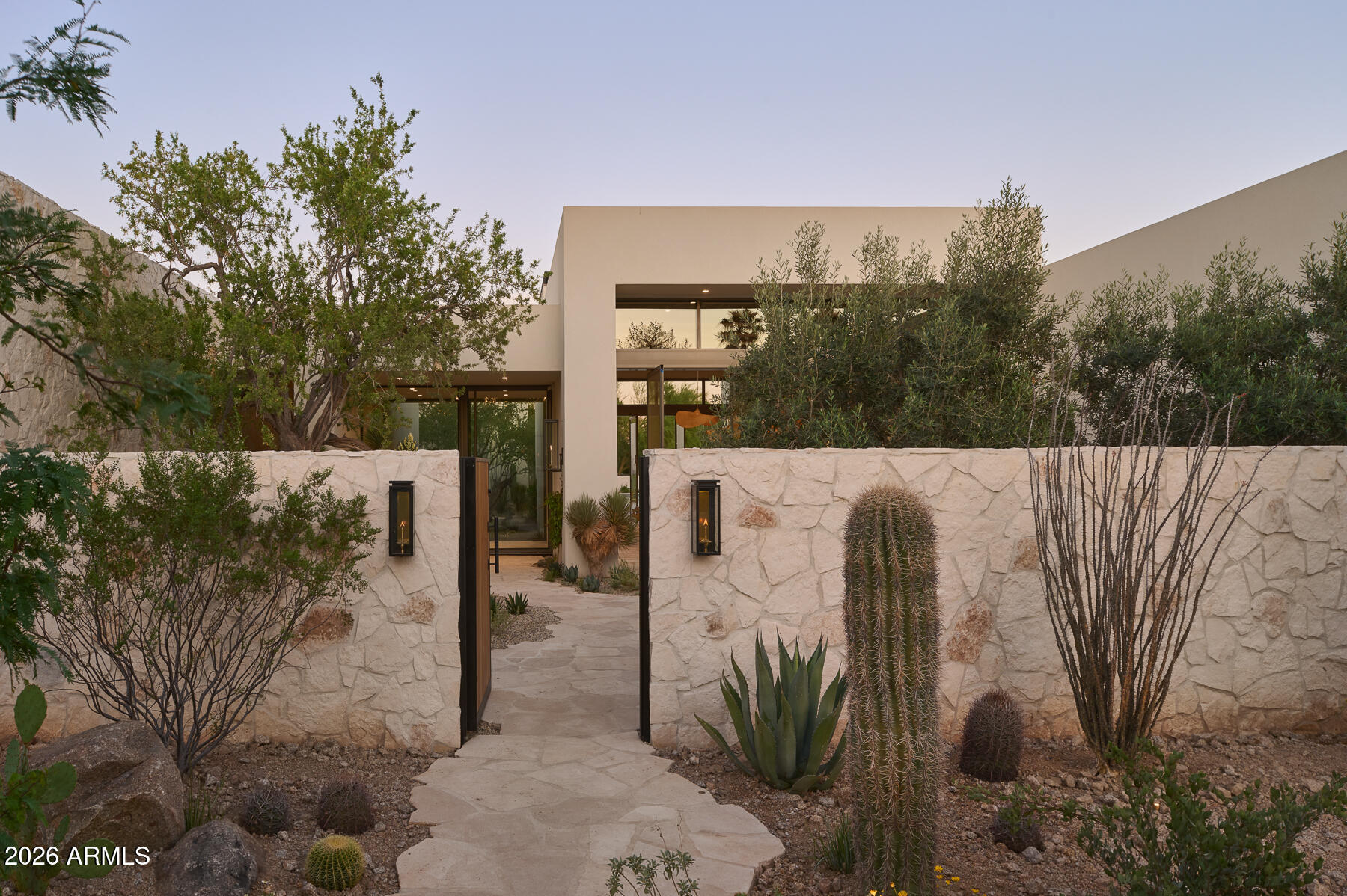 8717 N AVENIDA DEL SOL